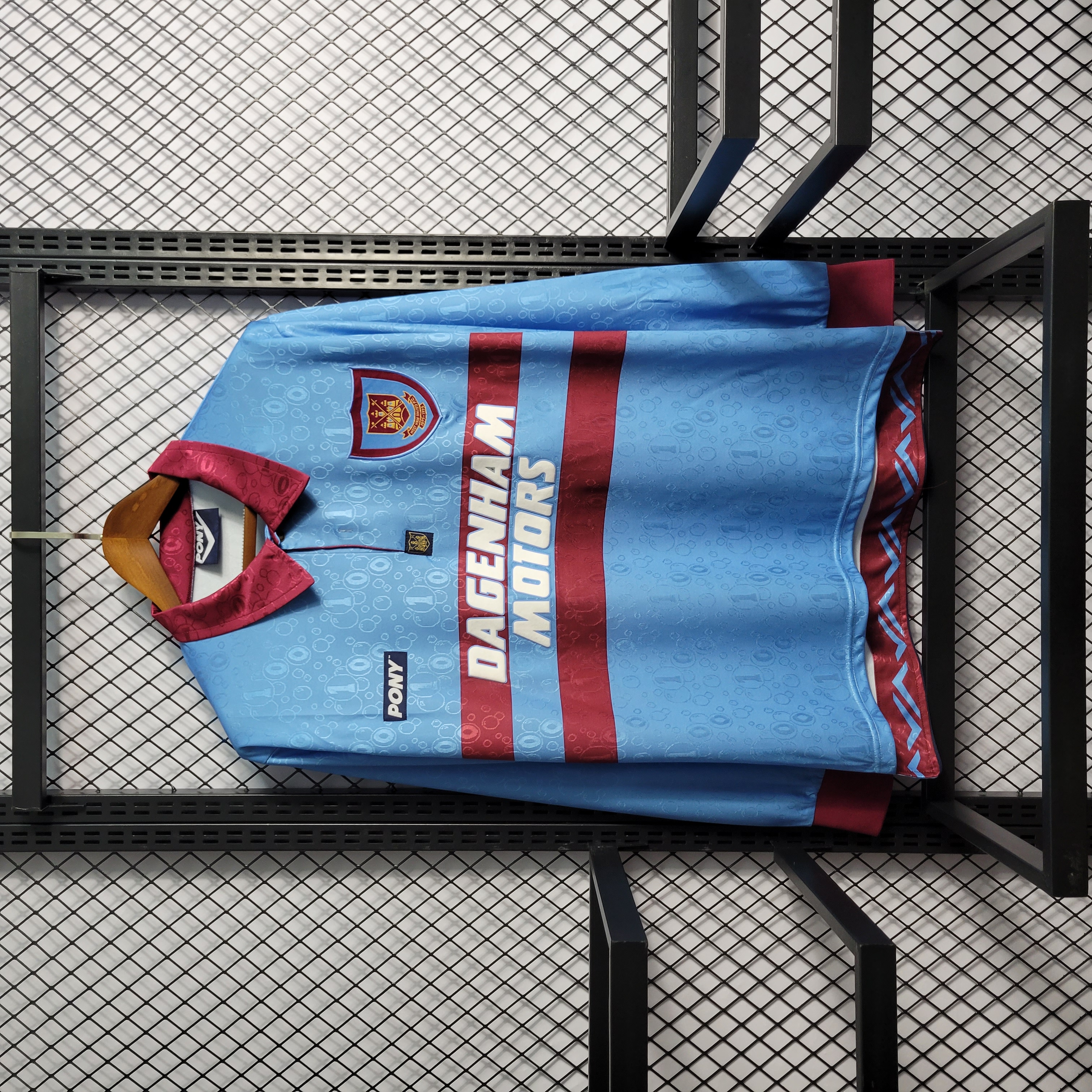 Retro  1995-97 West Ham Long Sleeves Away