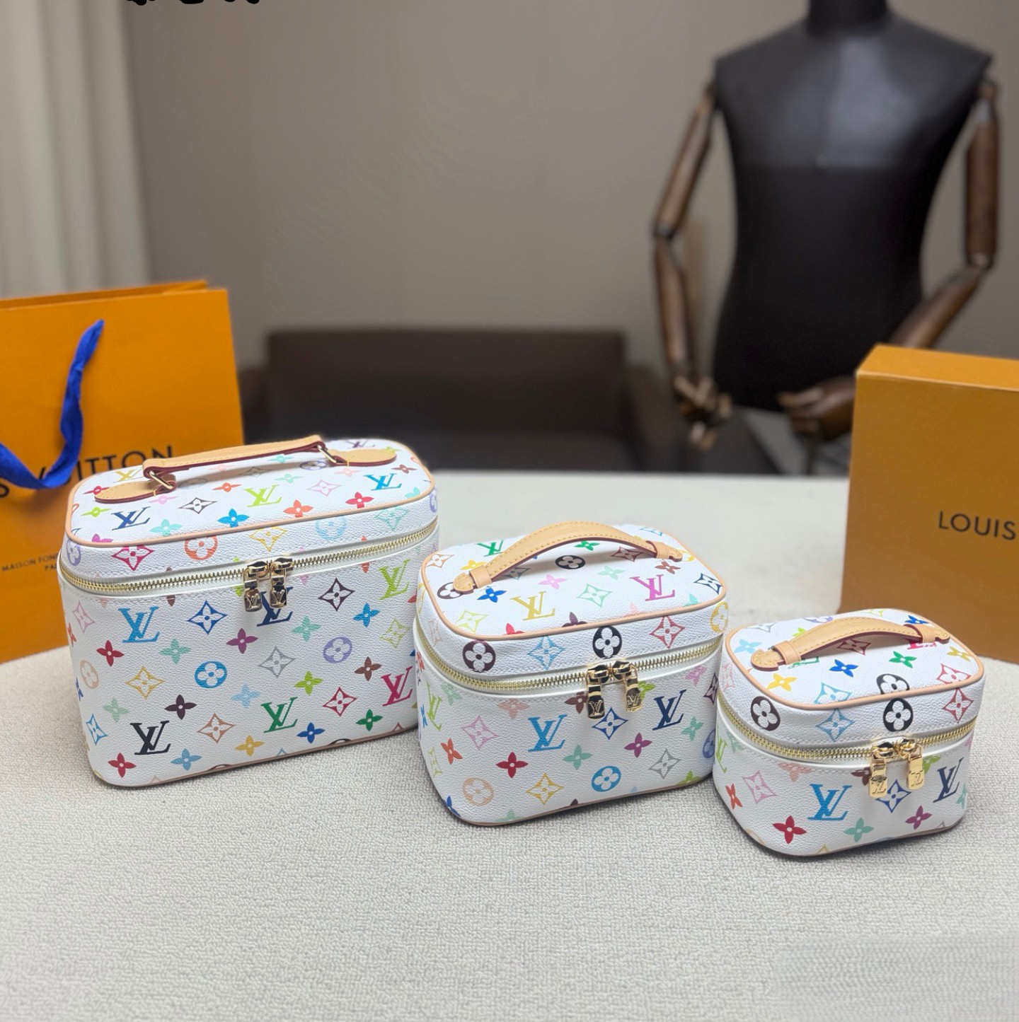 Louis Vuitton x TM Nice Vanity Case White Monogram Multicolore Canvas Top Handle Bag - KAIROO