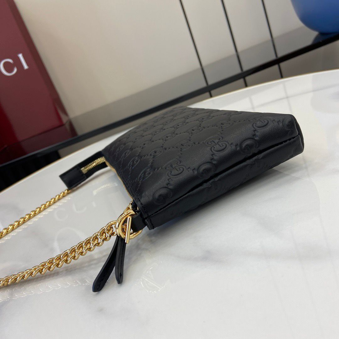 GUCCi black chain bag