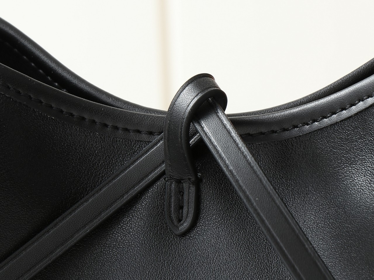 Louis Vuitton LV New Chain Crossbody Bag