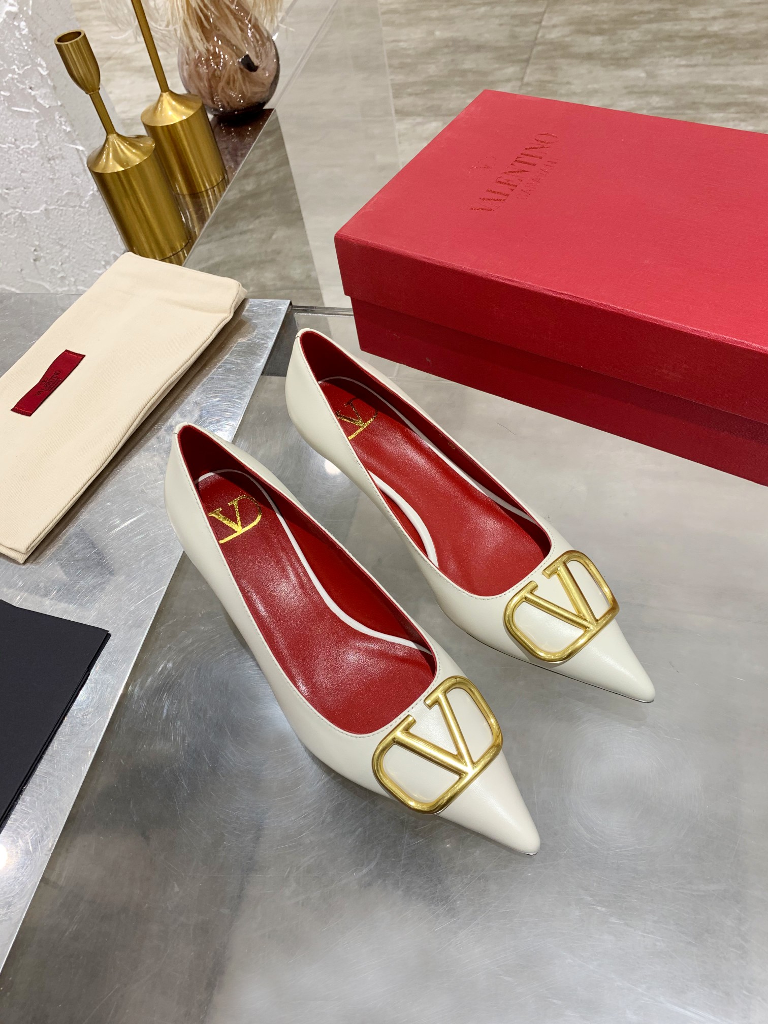 Valentino Garavani Ivory Pointed Toe Gold VLogo Red Leather Lining Kitten Heels - KAIROO
