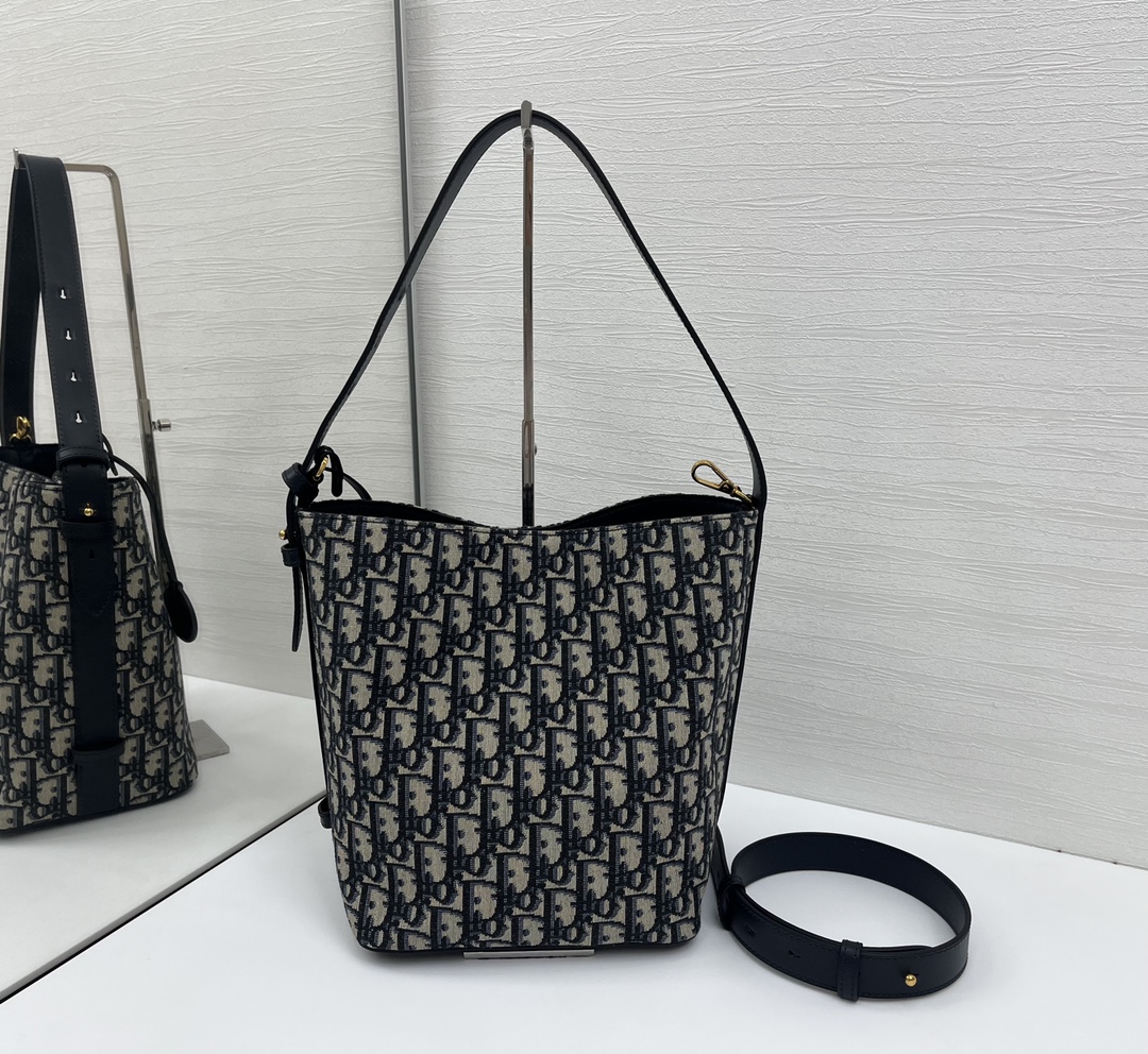 Diorstar Small Bucket Bag