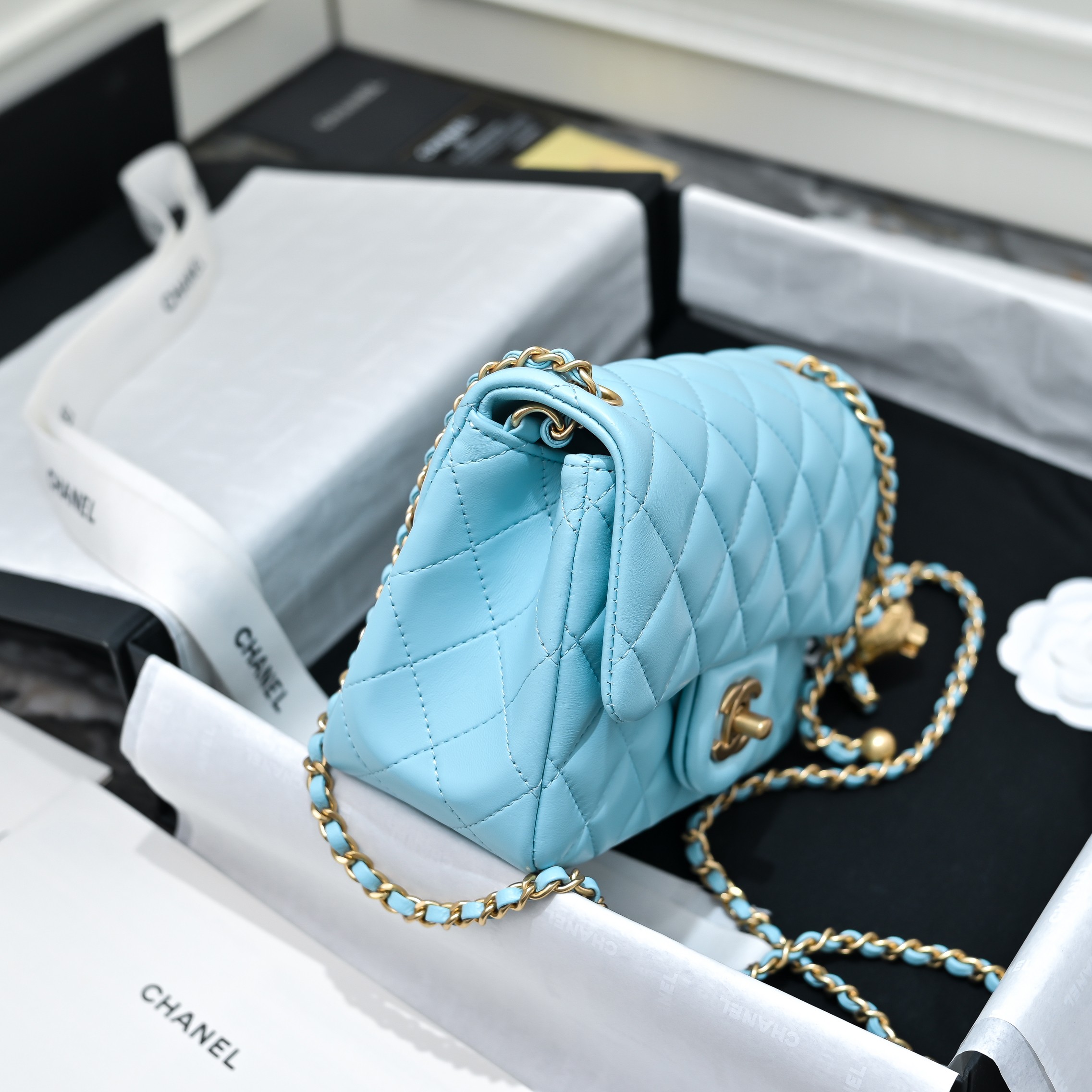 Chanel Mini Flap Crossbody Bag in Blue Lambskin AS1786