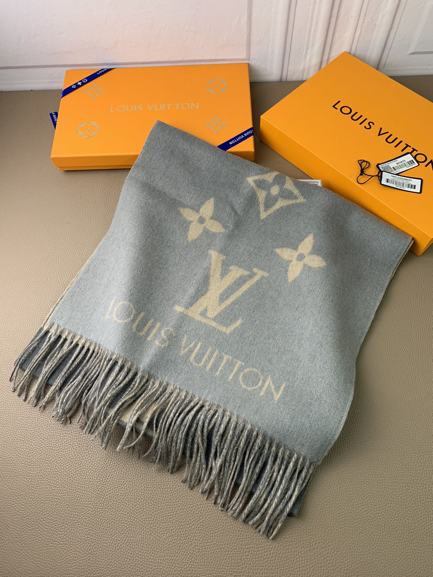 Louis Vuitton LV Reykjavik Gradient Monogram Scarf