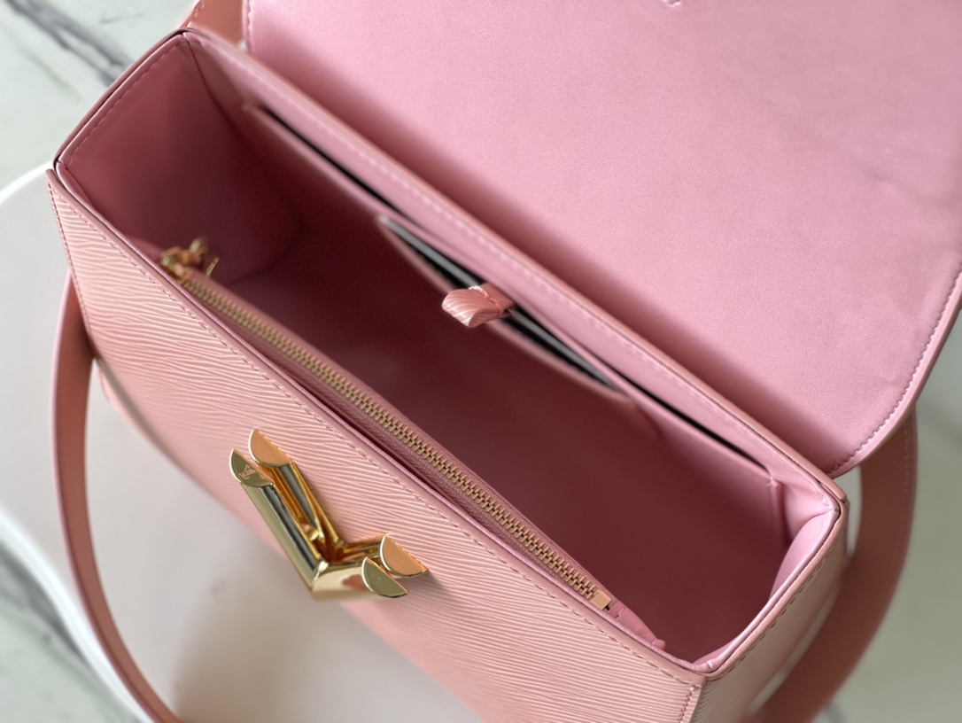 Louis Vuitton LV Twist MM M21605