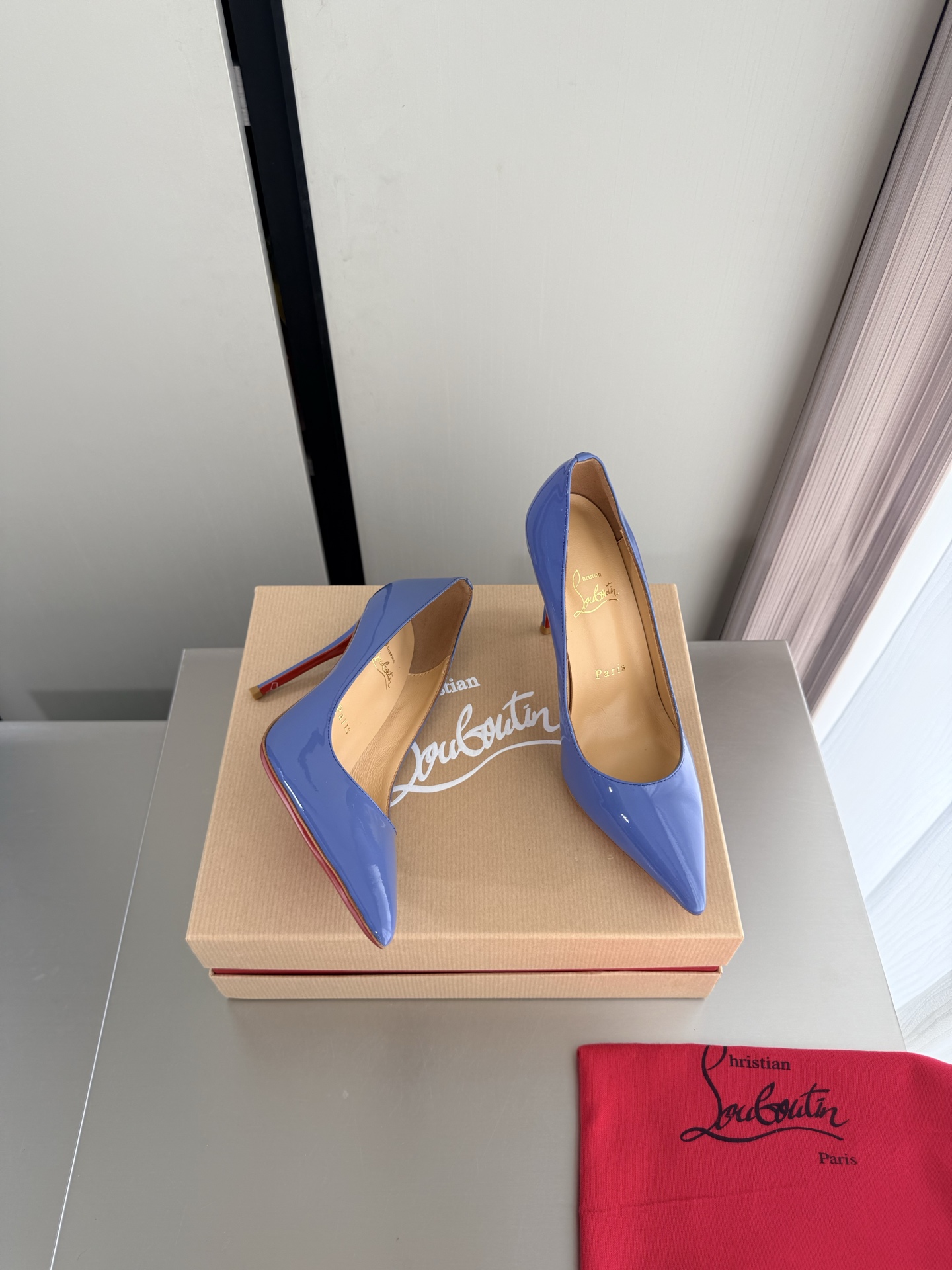 Christian Louboutin shiny leather Pump