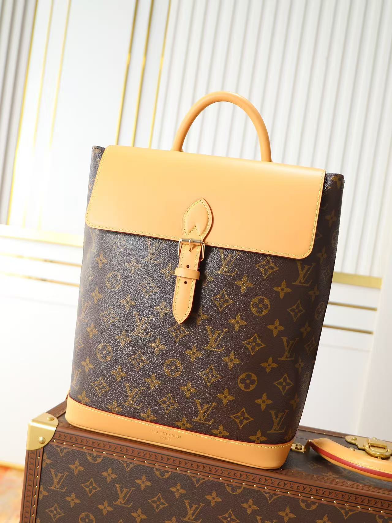 Louis Vuitton LV SOHO