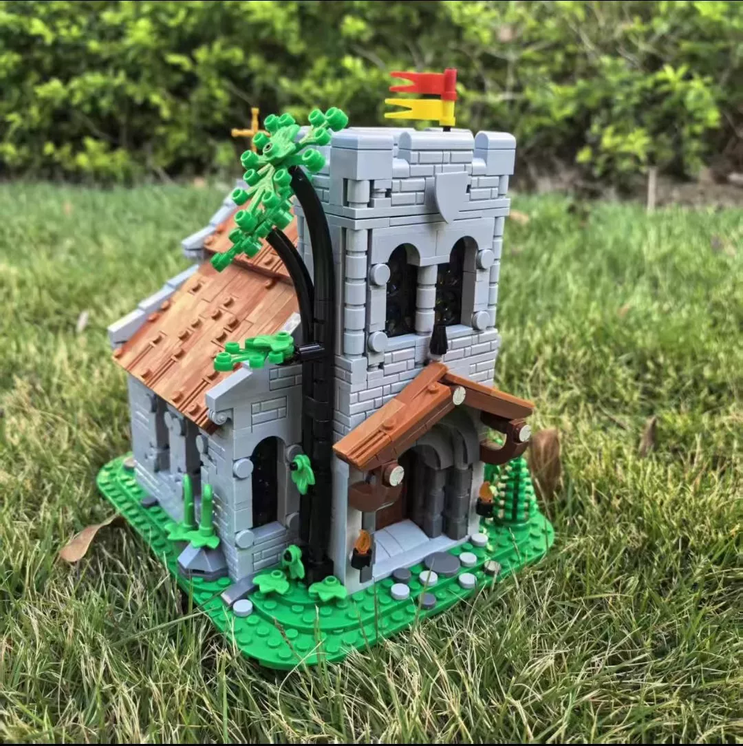 MOC 153931 - Lion Knights' Church