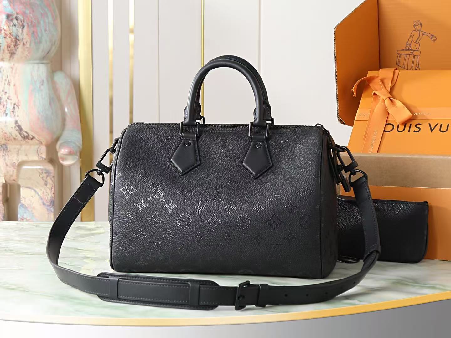 Louis Vuitton Speedy Bandouli è re 30 Monogram handbag