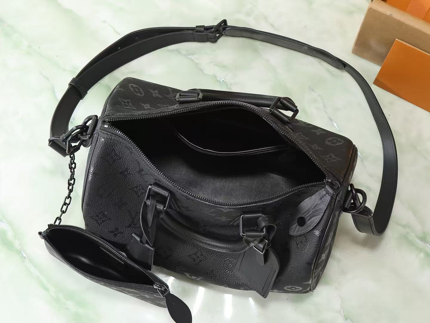 Louis Vuitton Speedy Bandouli è re 30 Monogram handbag