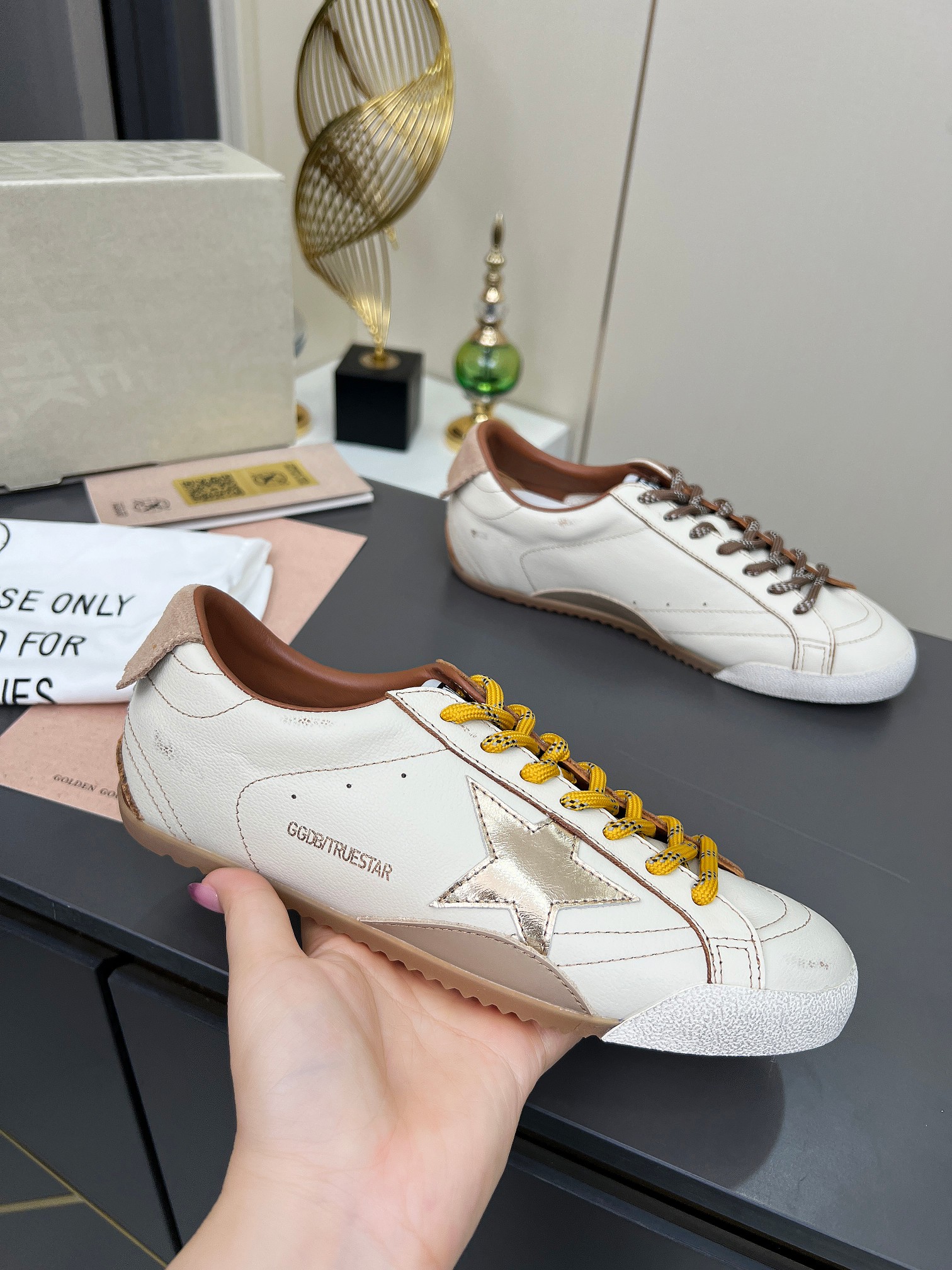 Golden Goose Unisex Super-Star Sneakers