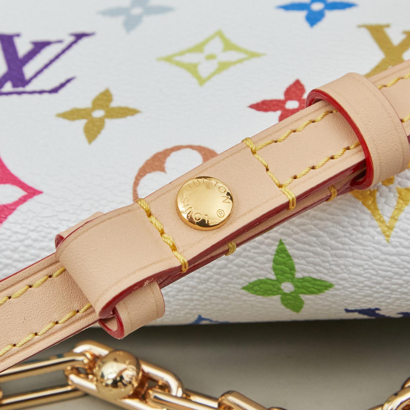 Louis Vuitton LV On Chain Monogram bag