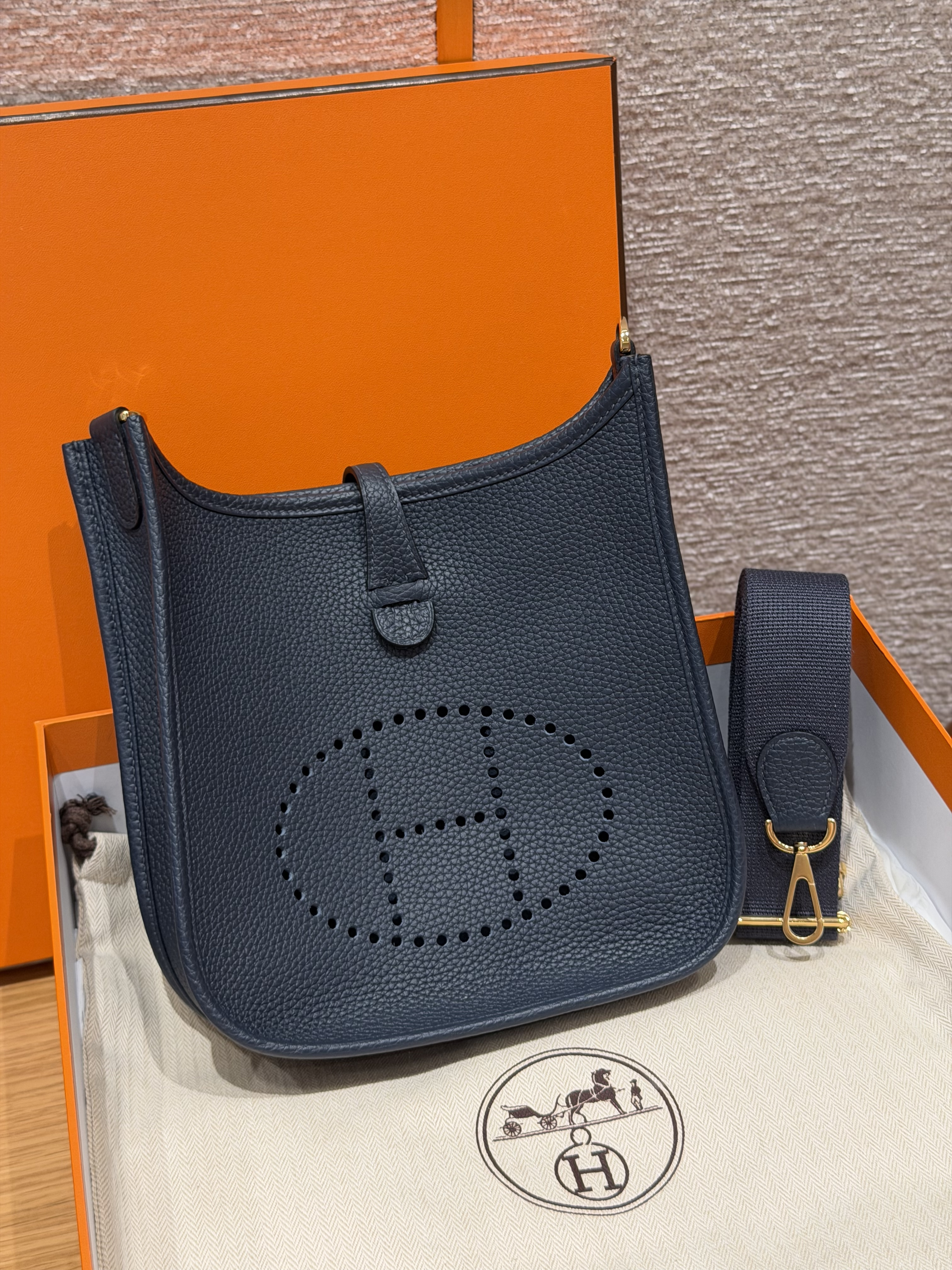 Hermes Blue Niut Clemence Small Evelyne 23 III