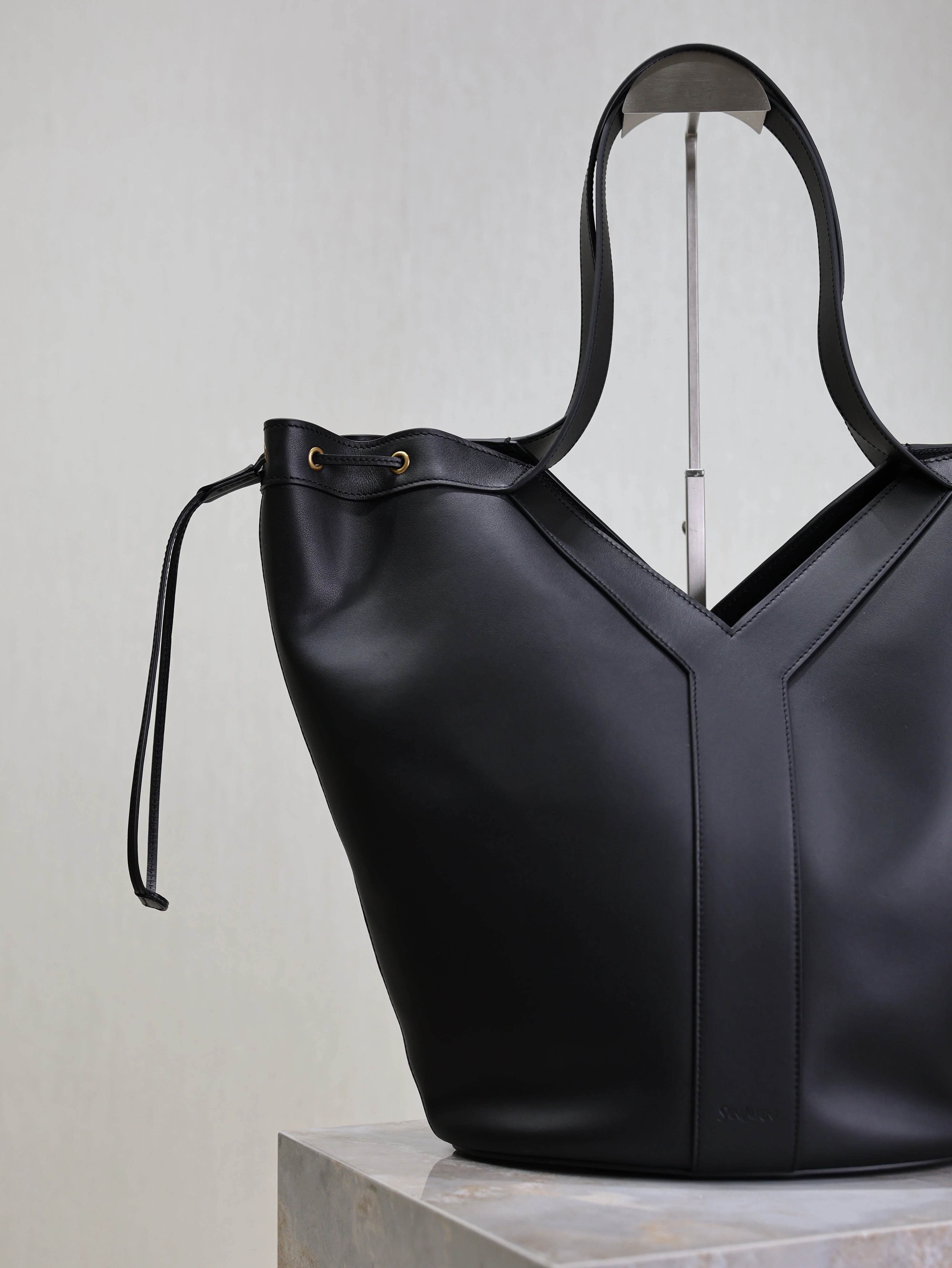 Saint Laurent YSL  Large Leather tote Bag Black Leather
