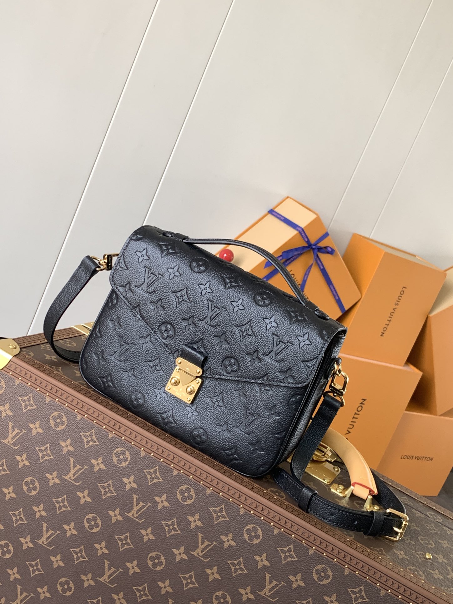 M41487 Pochette Metis Bag in Black Monogram Empreinte Leather
