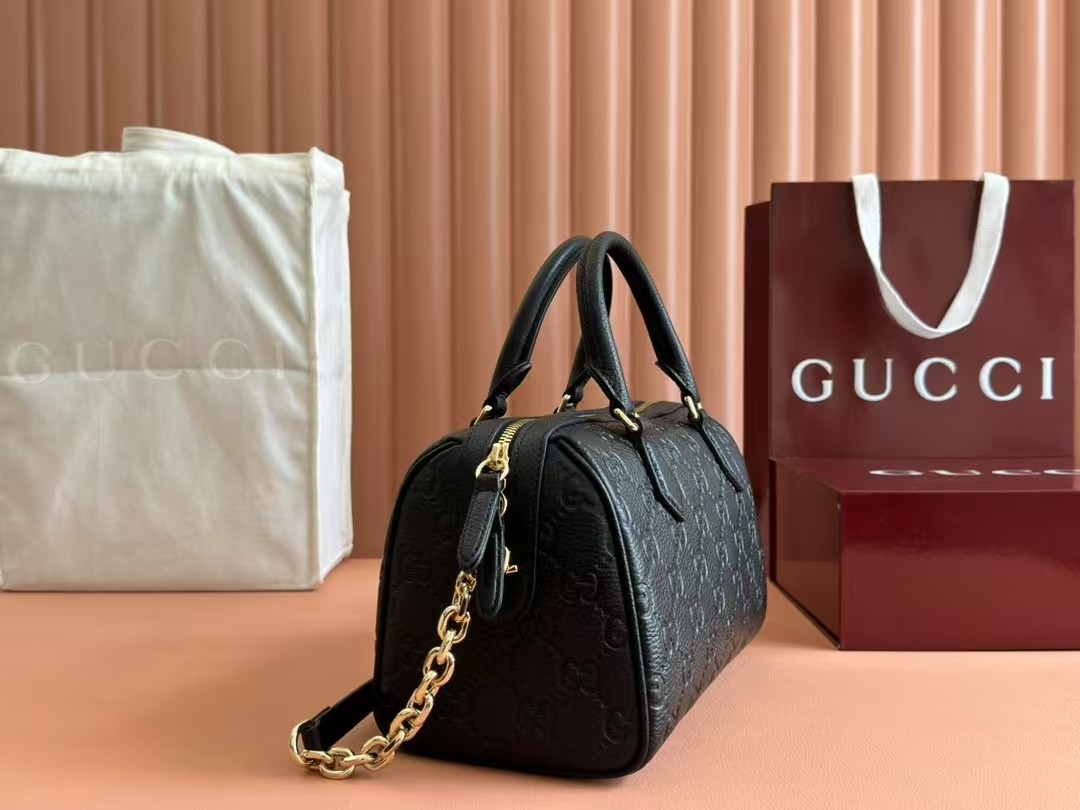 GUCCI GG Emblem small tote bag