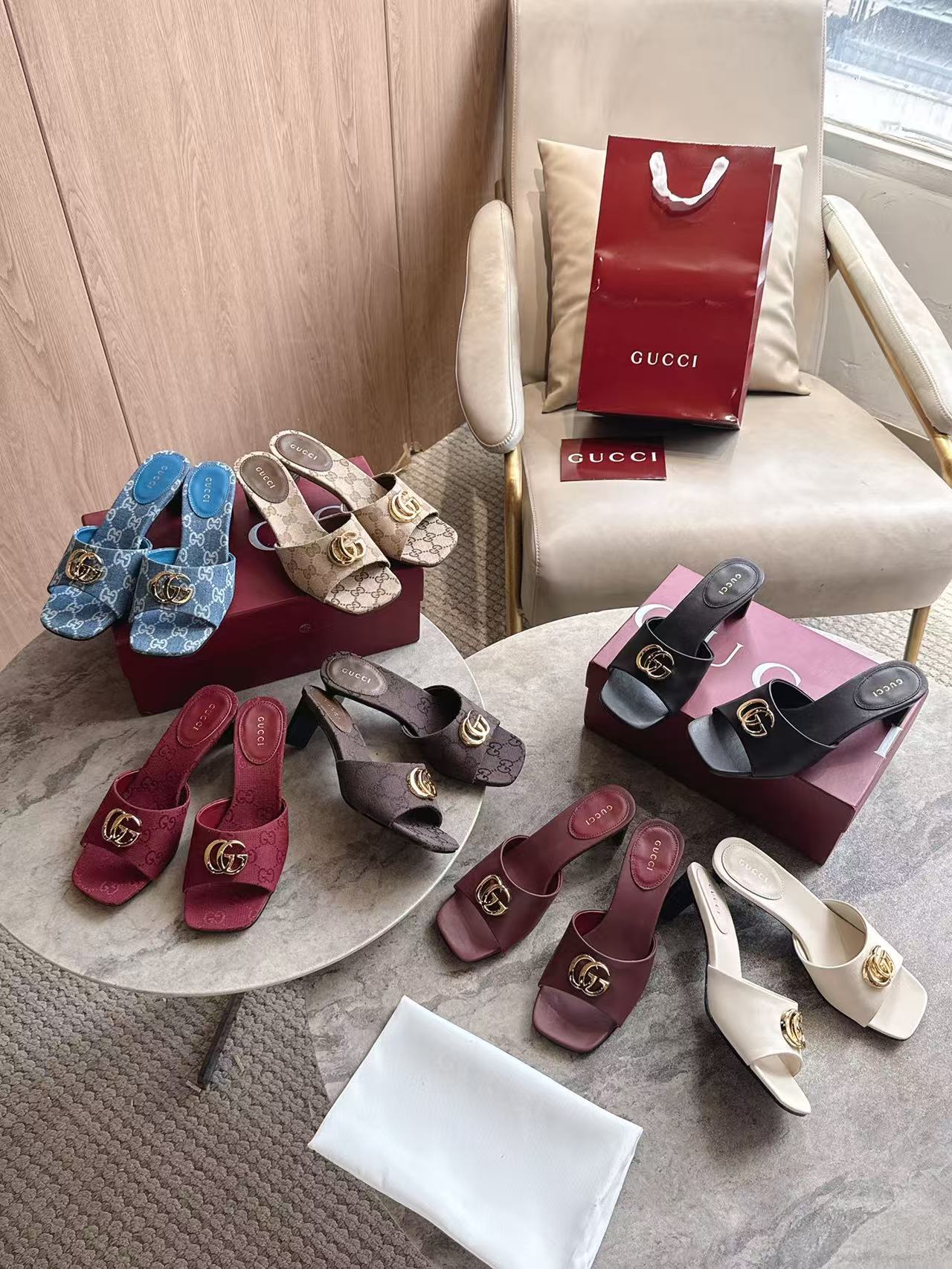 Gucci GG Marmont Logo Slide Sandals - KAIROO