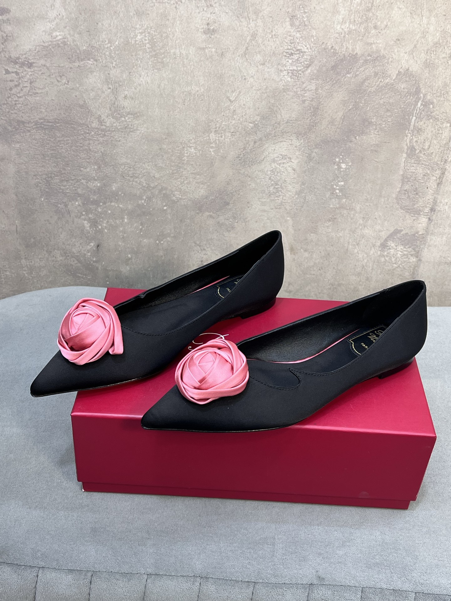 Roger Vivier Rose Vivier Lace Ballet Flat