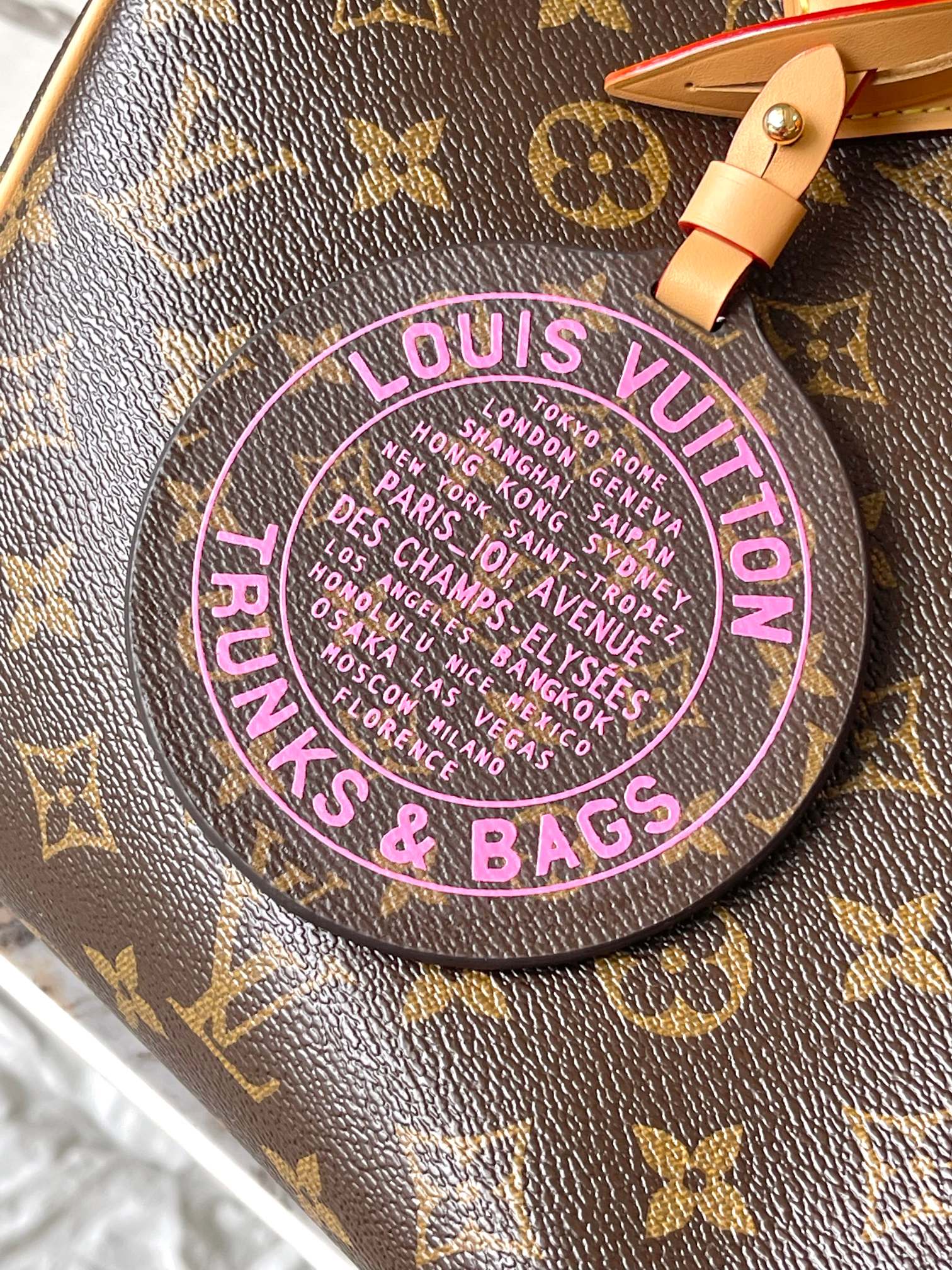 Louis Vuitton Paris A Vlo Speedy Soft 30 handbag collection
