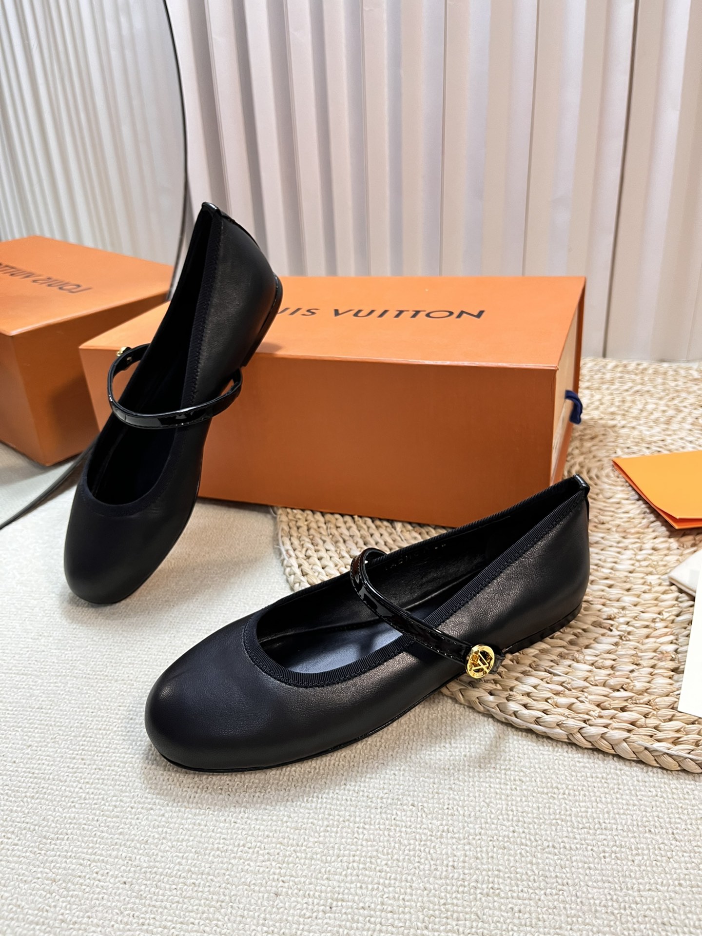 Women's LV Romy Flat Ballet
