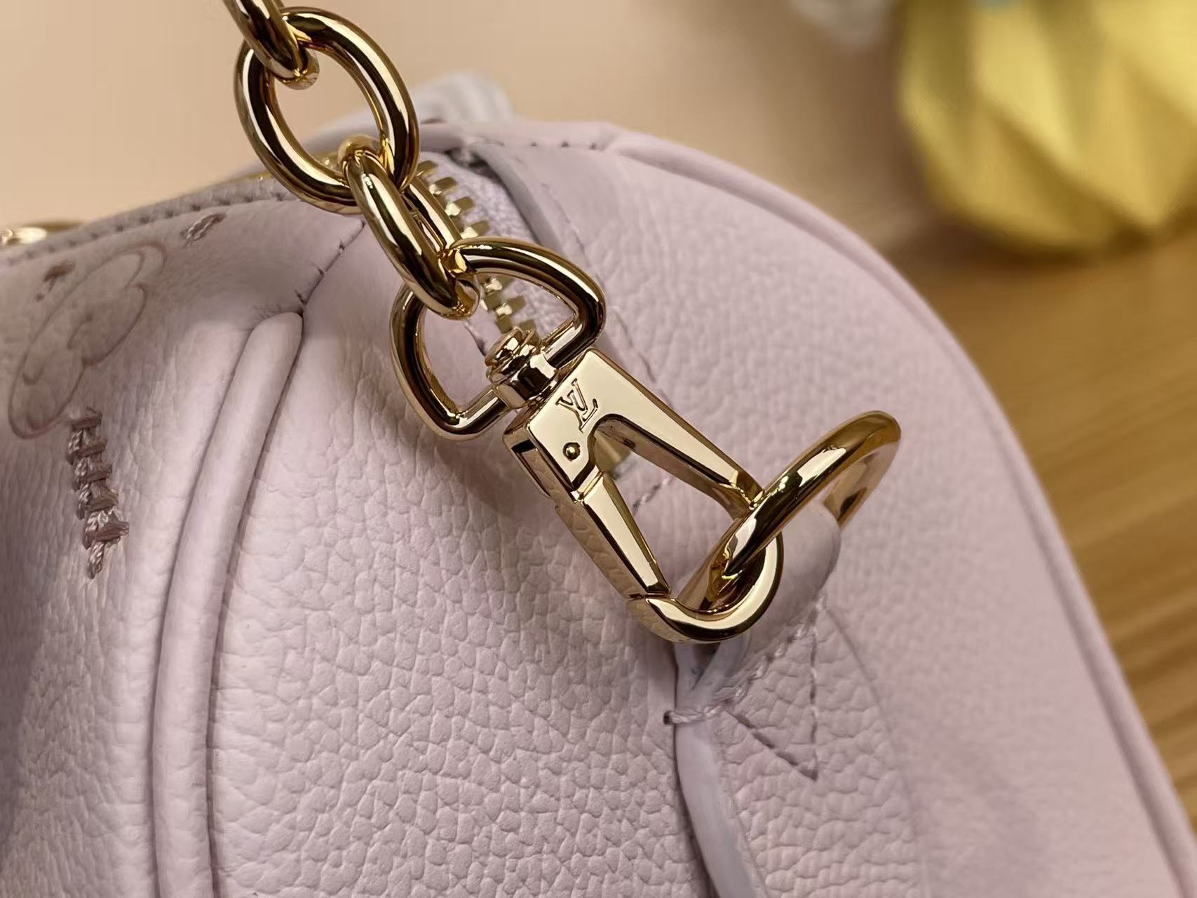 Louis Vuitton LV new pink embroidered Speedy Bandouli è re 20 handbag