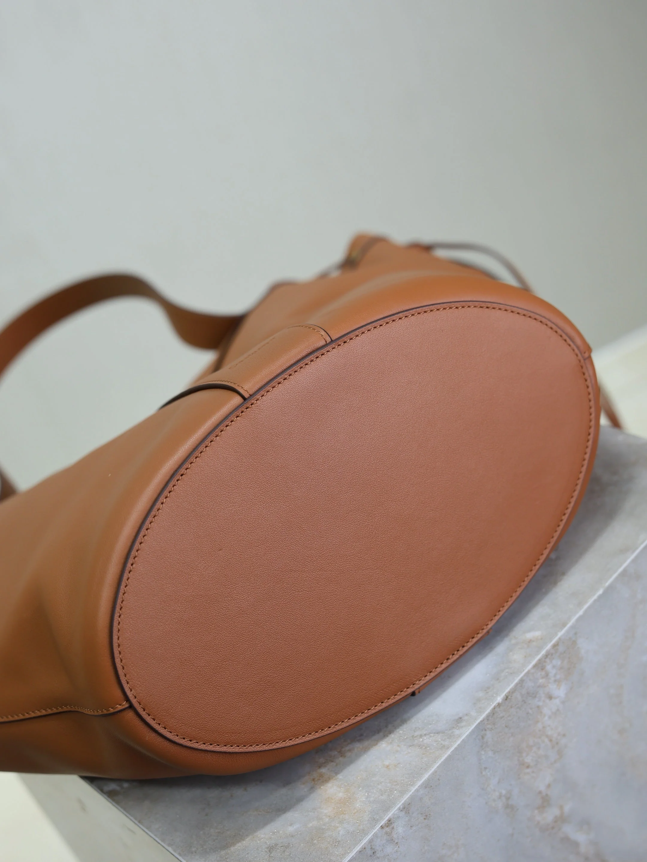 Saint Laurent YSL  Large Leather tote Bag Caramel Leather