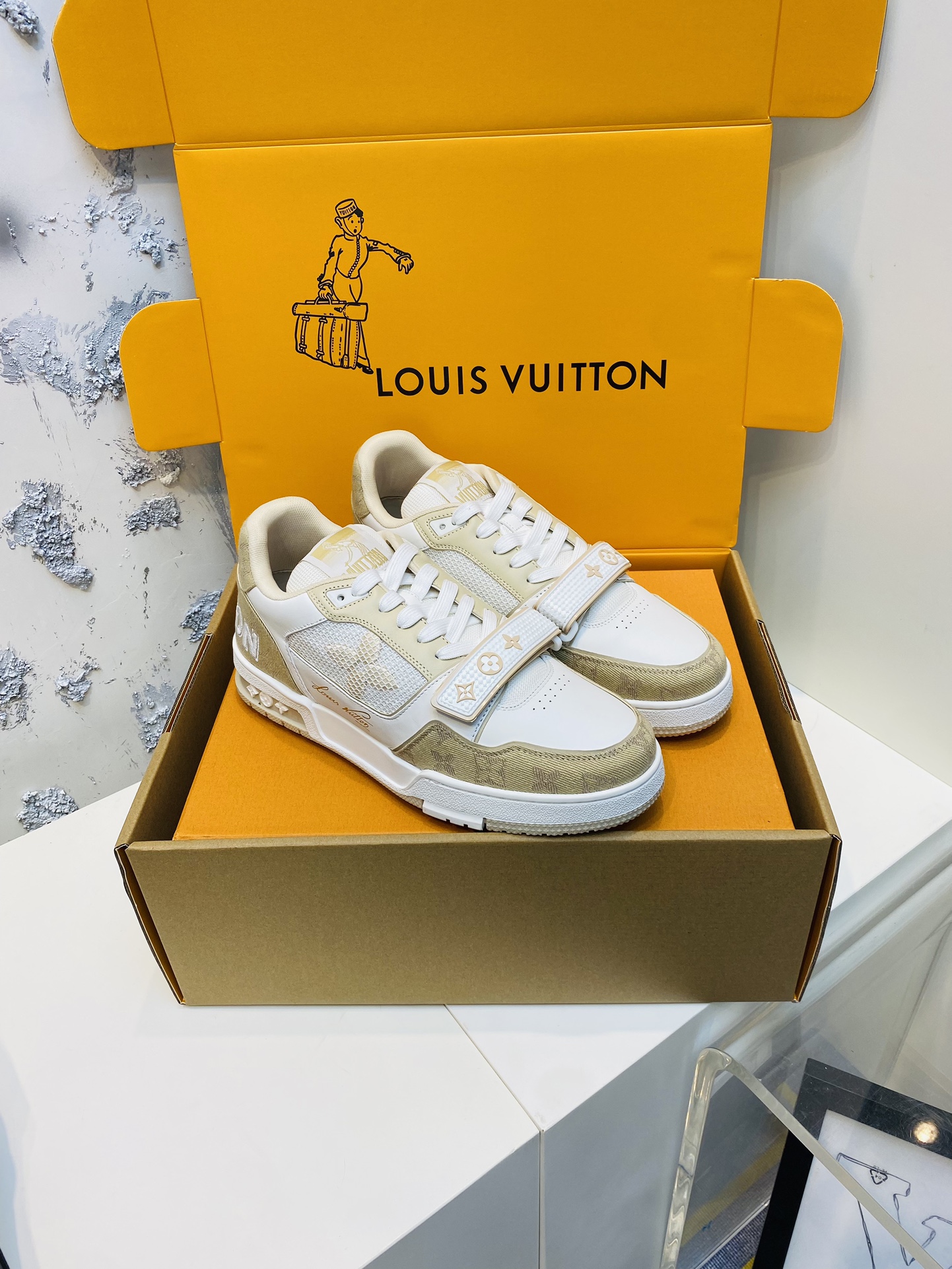 LV Unisex Trainer Sport Shoes