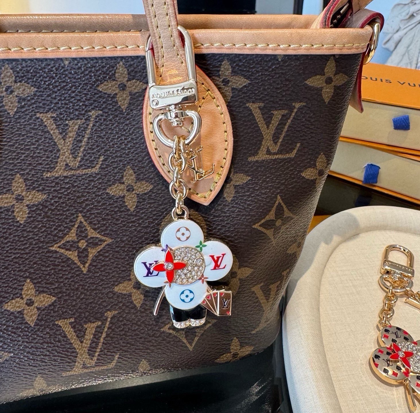 Louis Vuitton LV Vivienne Flower Figure Keychain & Bag Charm Set - KAIROO