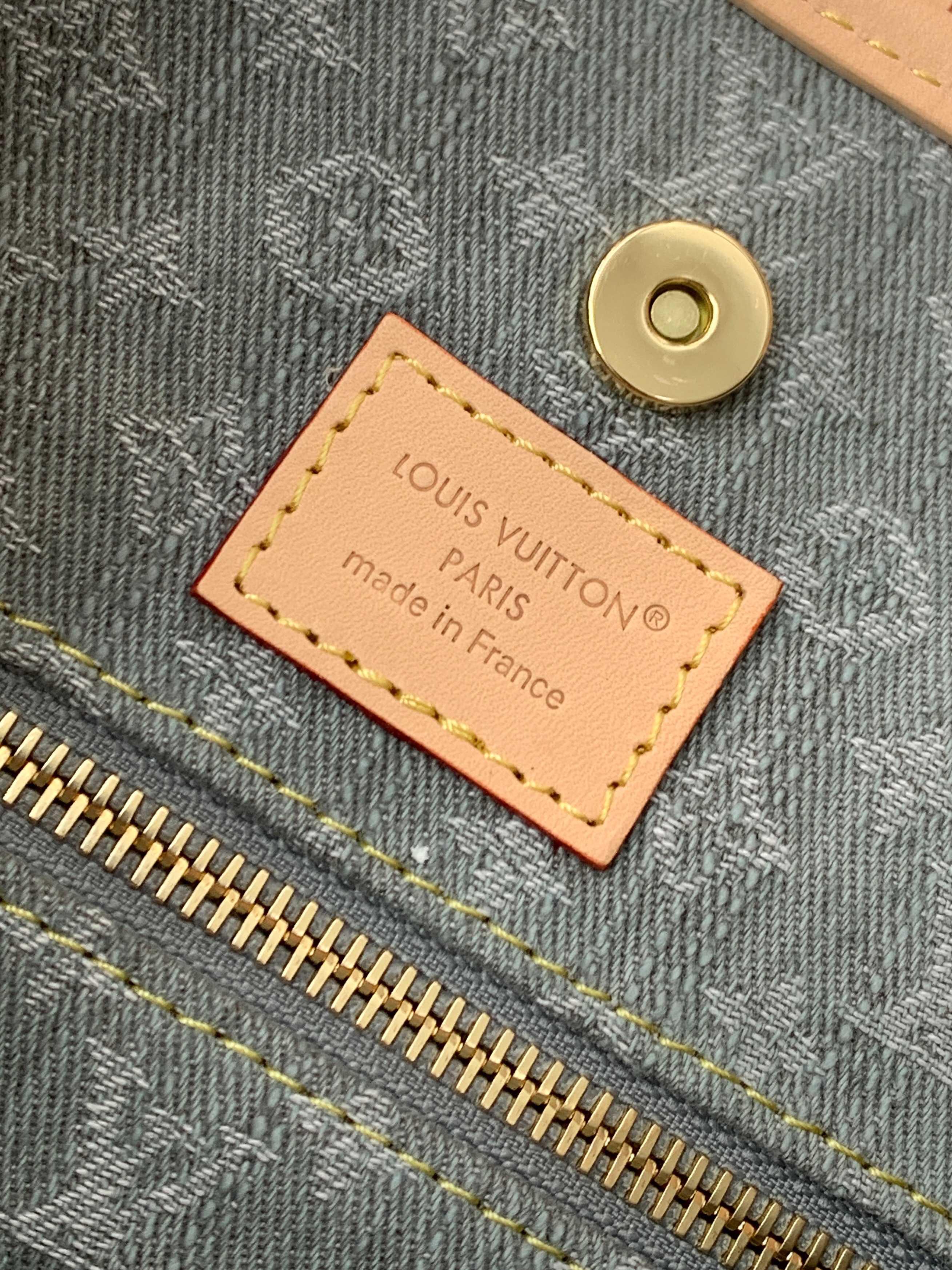 Louis Vuitton LV Carryall MM Washed Grey Denim Tote bag