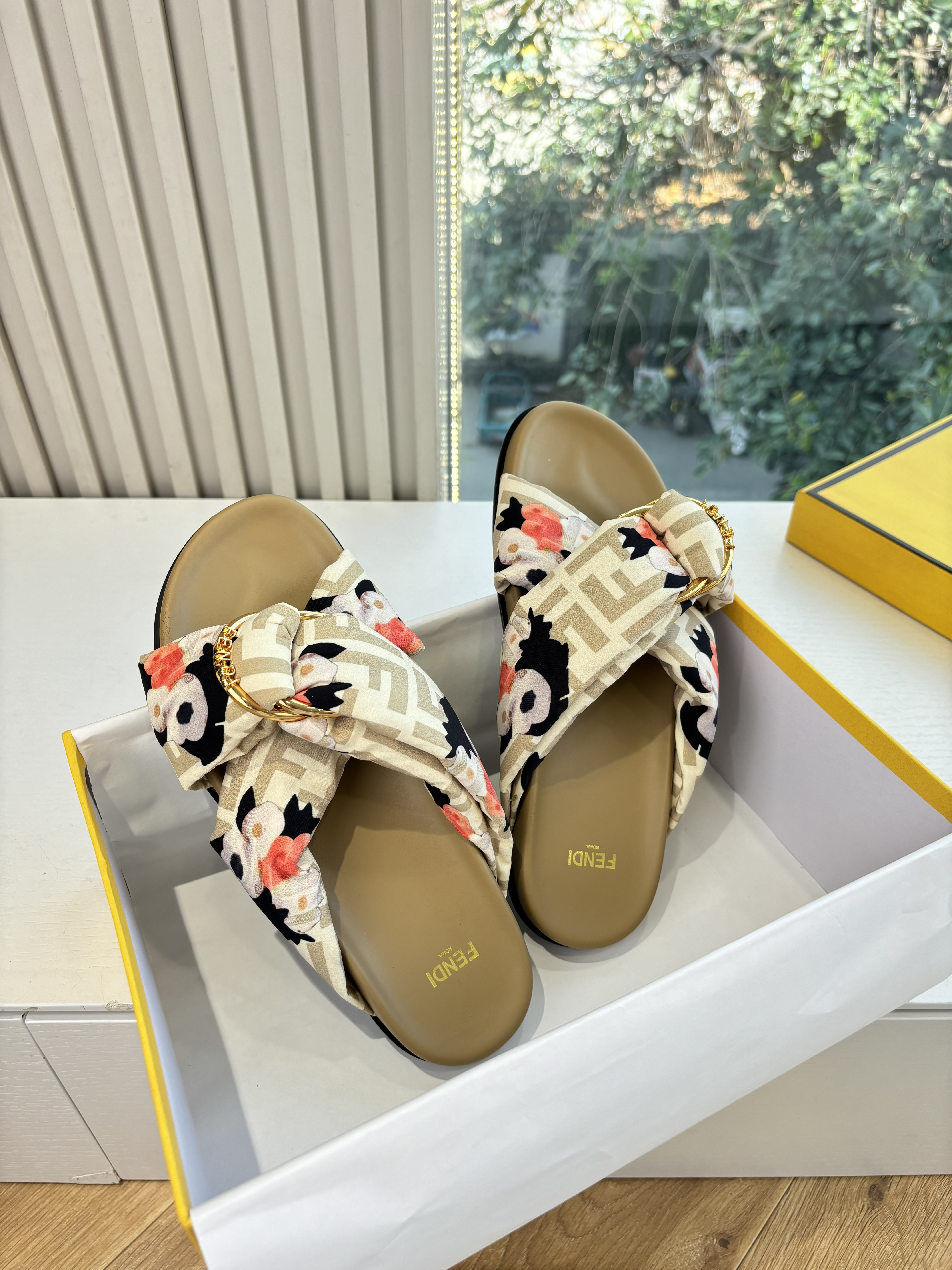 Fendi Women's Flat Mules