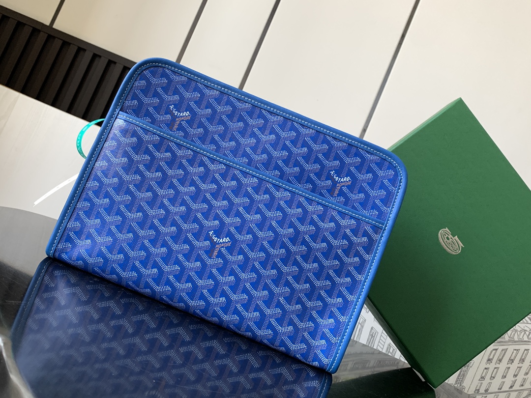 Goyard Jouvence Toiletry Bag in Sky blue