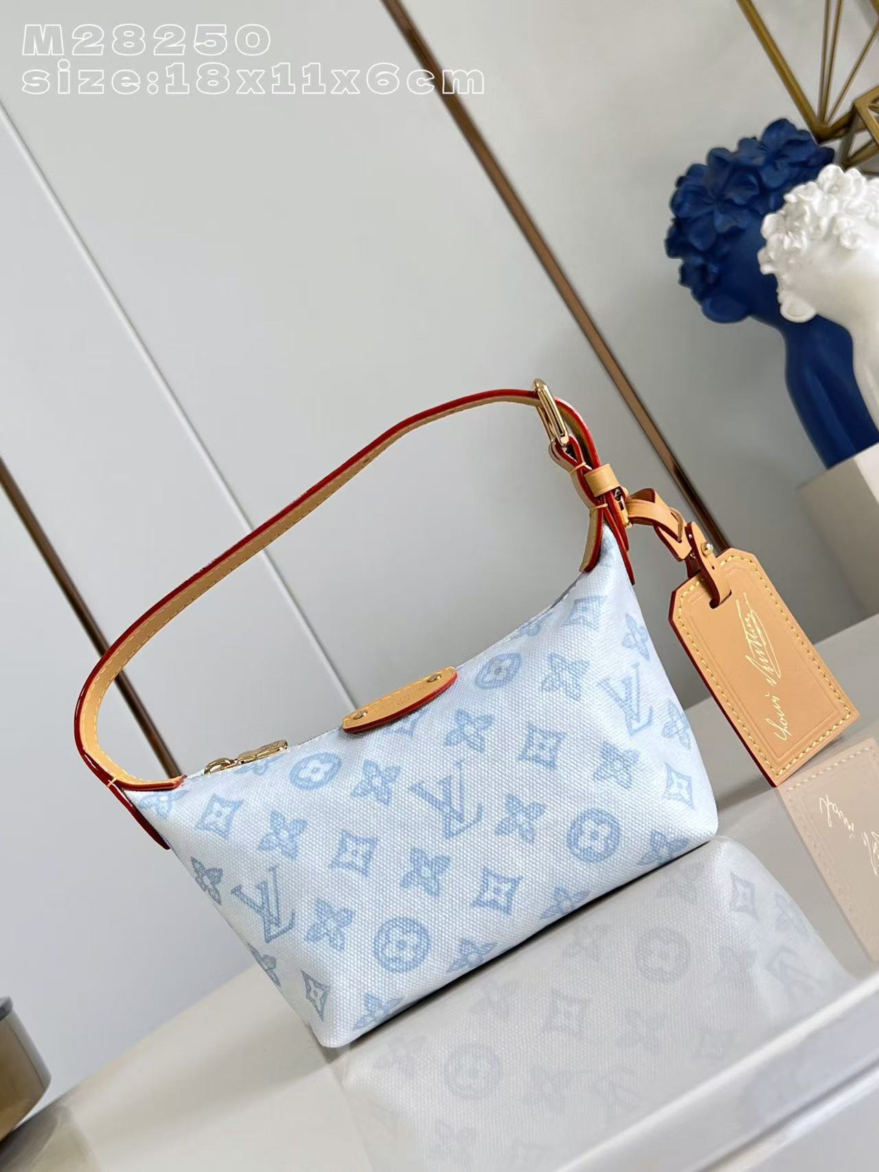 Louis Vuitton LV Pochette Hills handbag