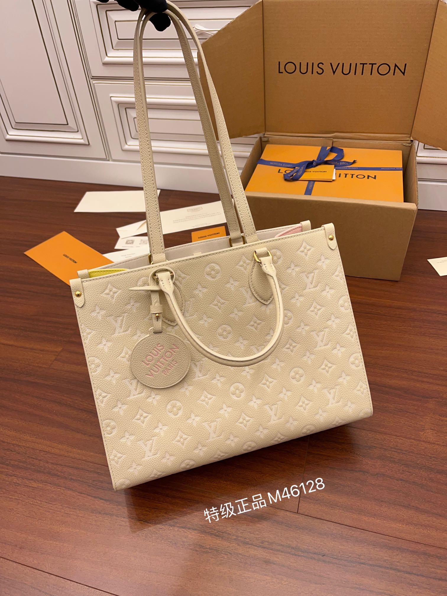 Louis Vuitton LV Onthego MM Rose Beige M46128