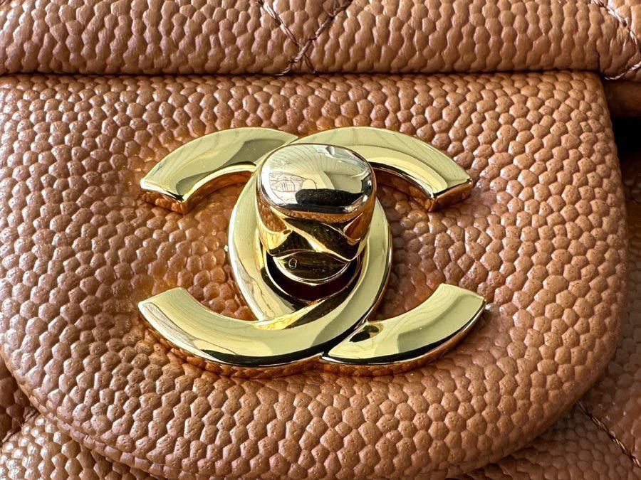 CHANEL classic flip bag
