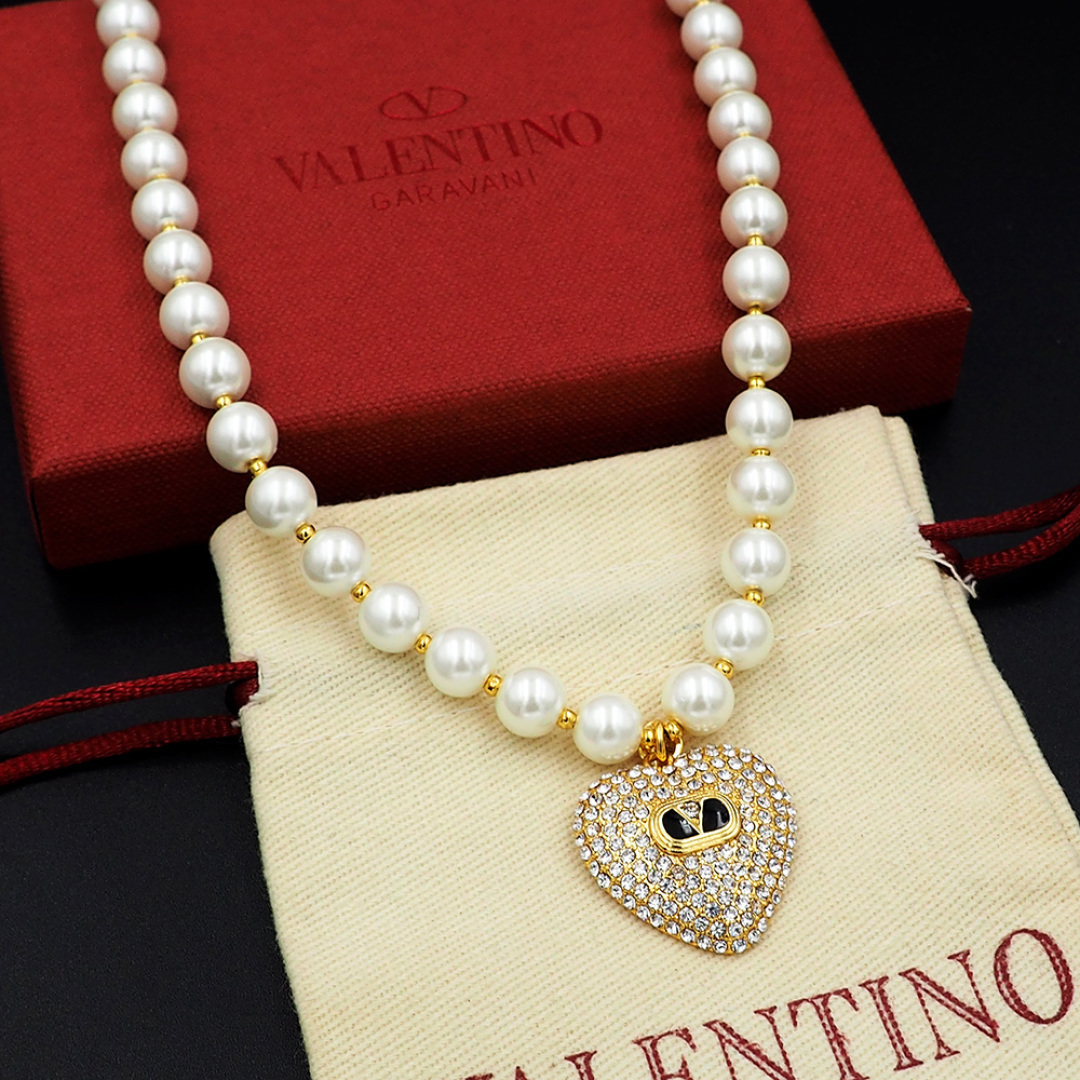 Valentino V Logo Heart-Shaped Full Rhinestone Necklace