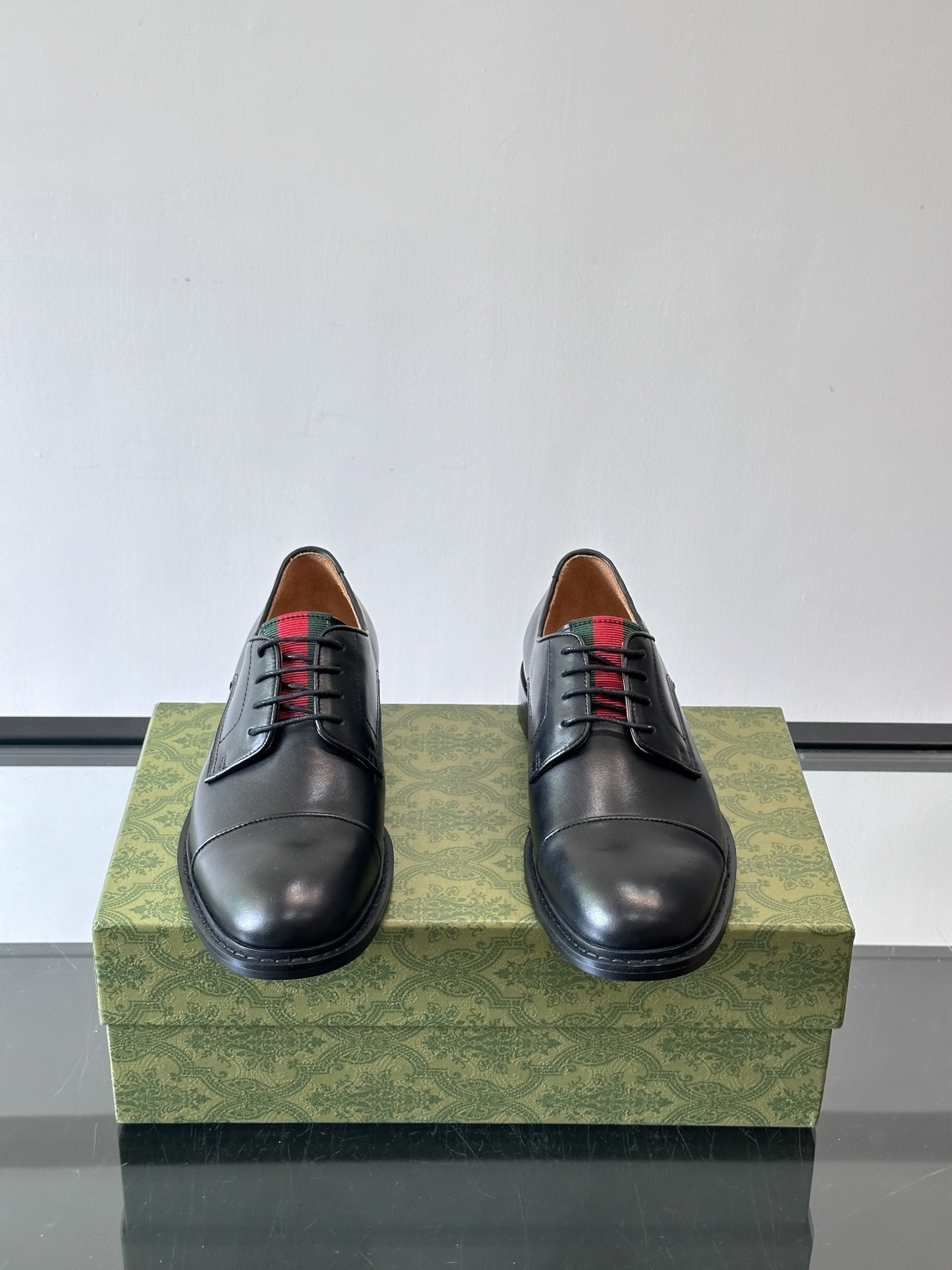 Men's Gucci Lace-up Shoe