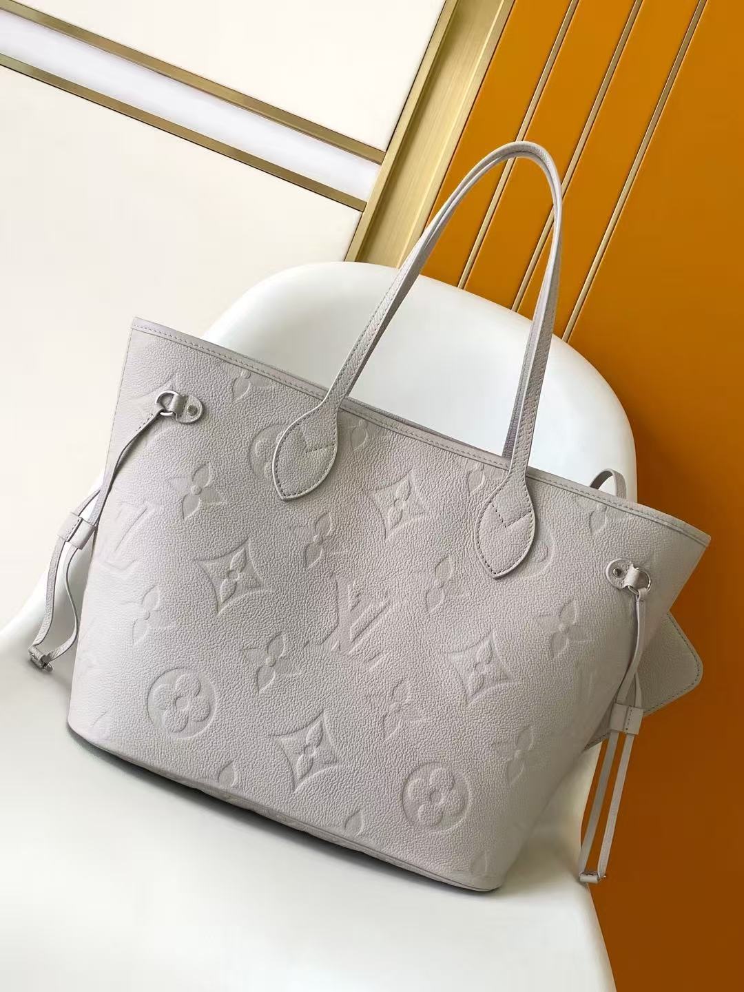 Louis Vuitton LV 2026 M46482 Hazy Blue Neverfull Bag