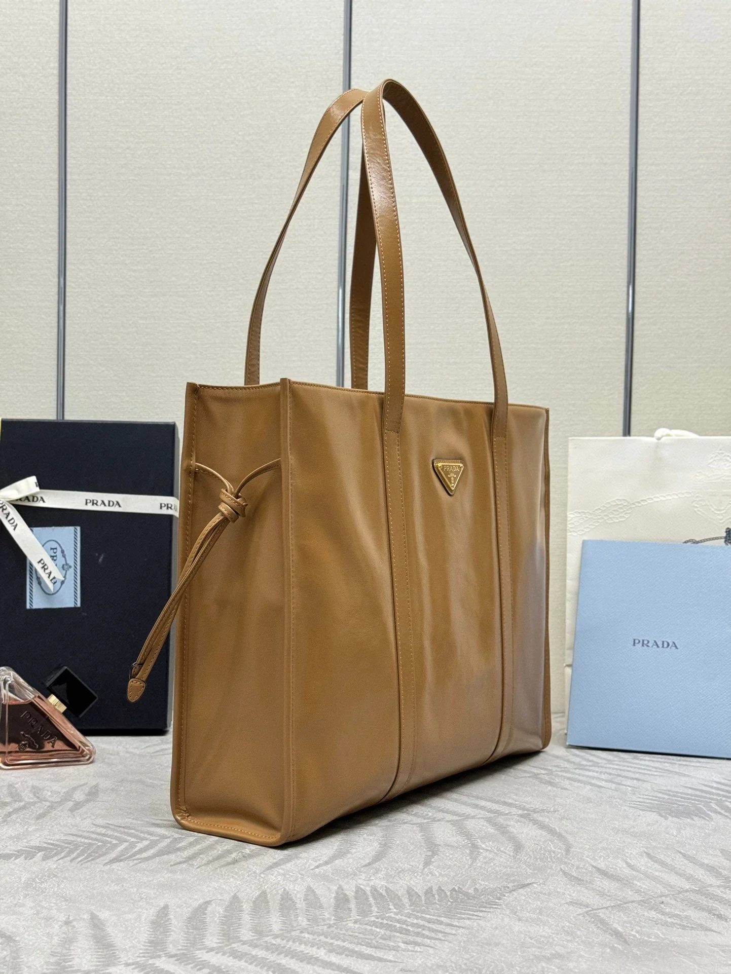 Prada TOTE BAG 39 IN CIDER BROWN SMOOTH CALFSKIN