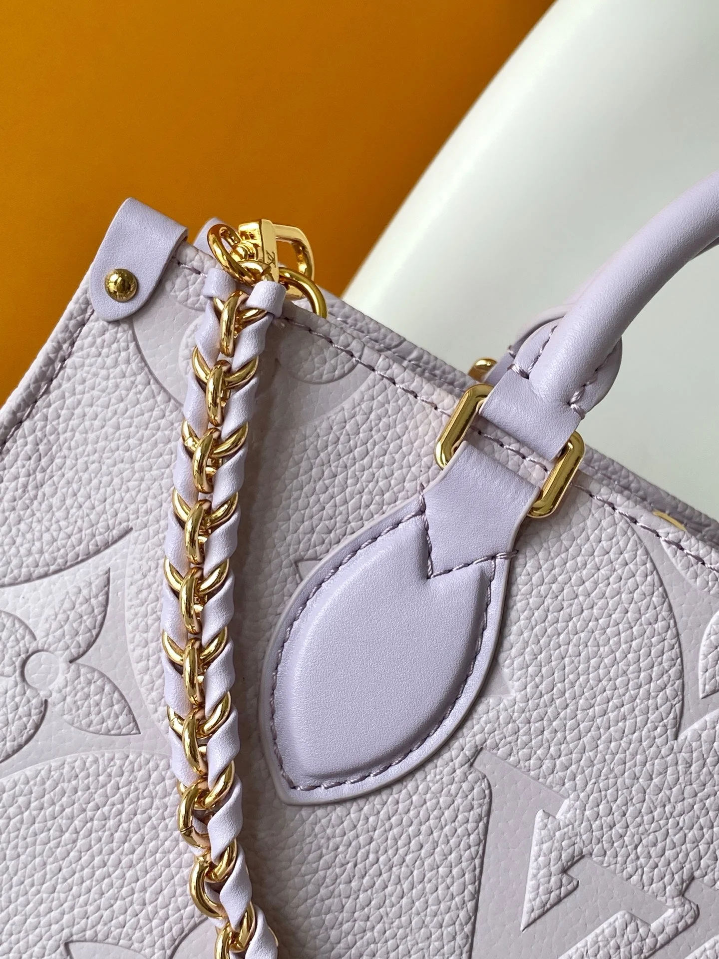 Louis Vuitton LV M15192 OnTheGo East West Tote 25cm Taro Purple Embossed Grain Cowhide GHW