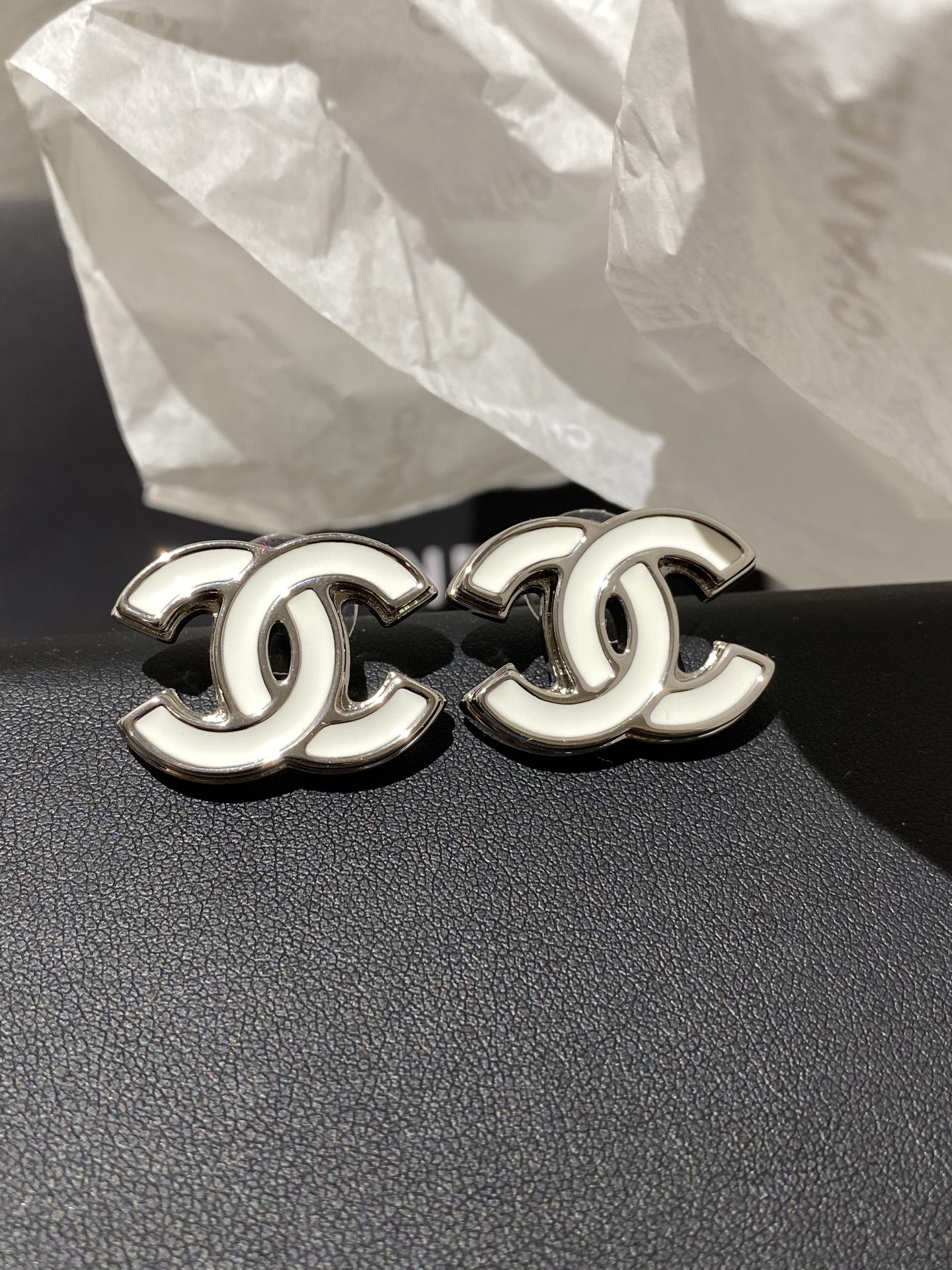 Chanel Fashion Earrings