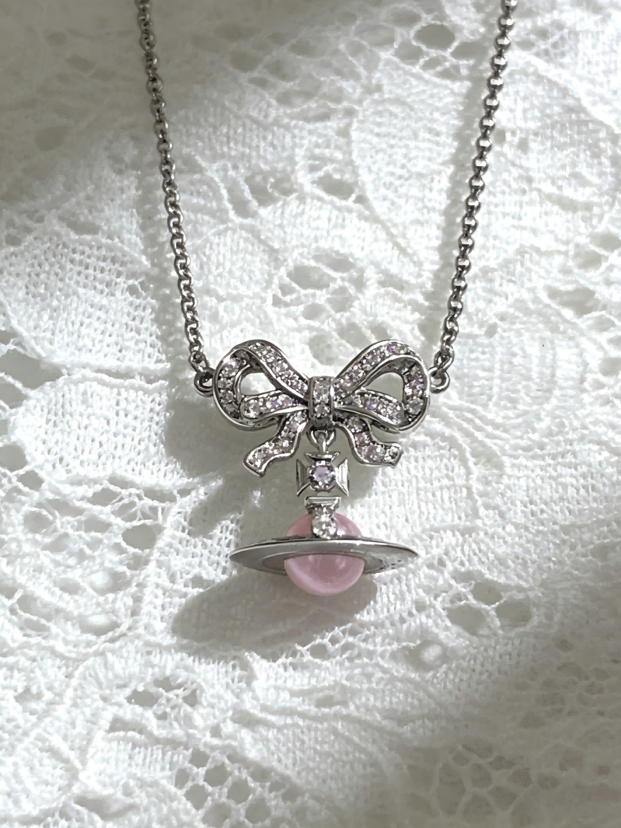 Trendy Bow & Orb Pendant Necklace for Women – Silver-Tone Chain with Pink Crystal Accent, Y2K Aesthetic Jewelry for Party & Daily Wear