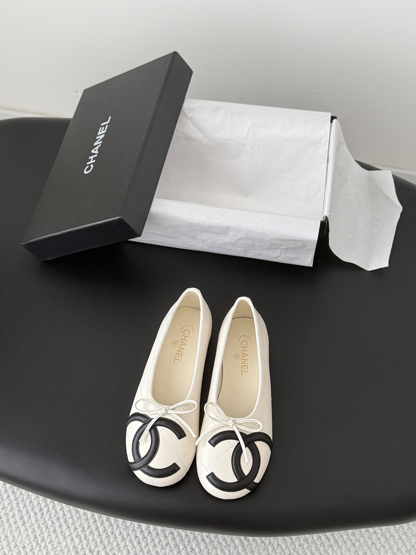 Chanel Cambon Quilted Lambskin Leather CC Logo Round-Toe Bow Ballerina Flats - KAIROO