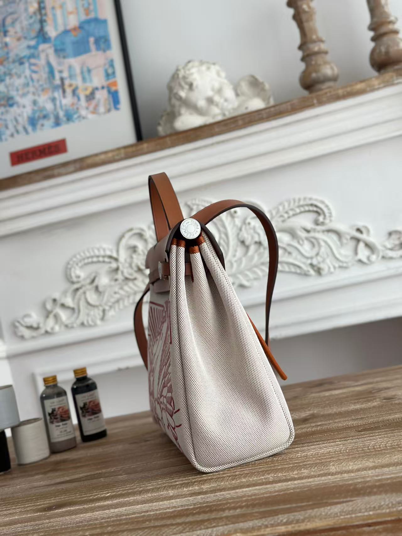 Hermes new printed pattern handbag