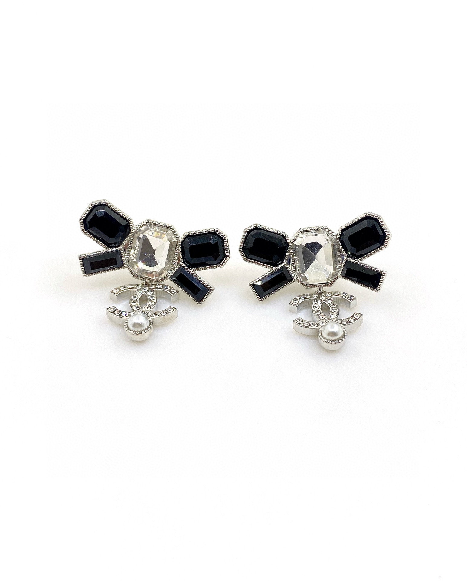Chanel Fashion Earrings