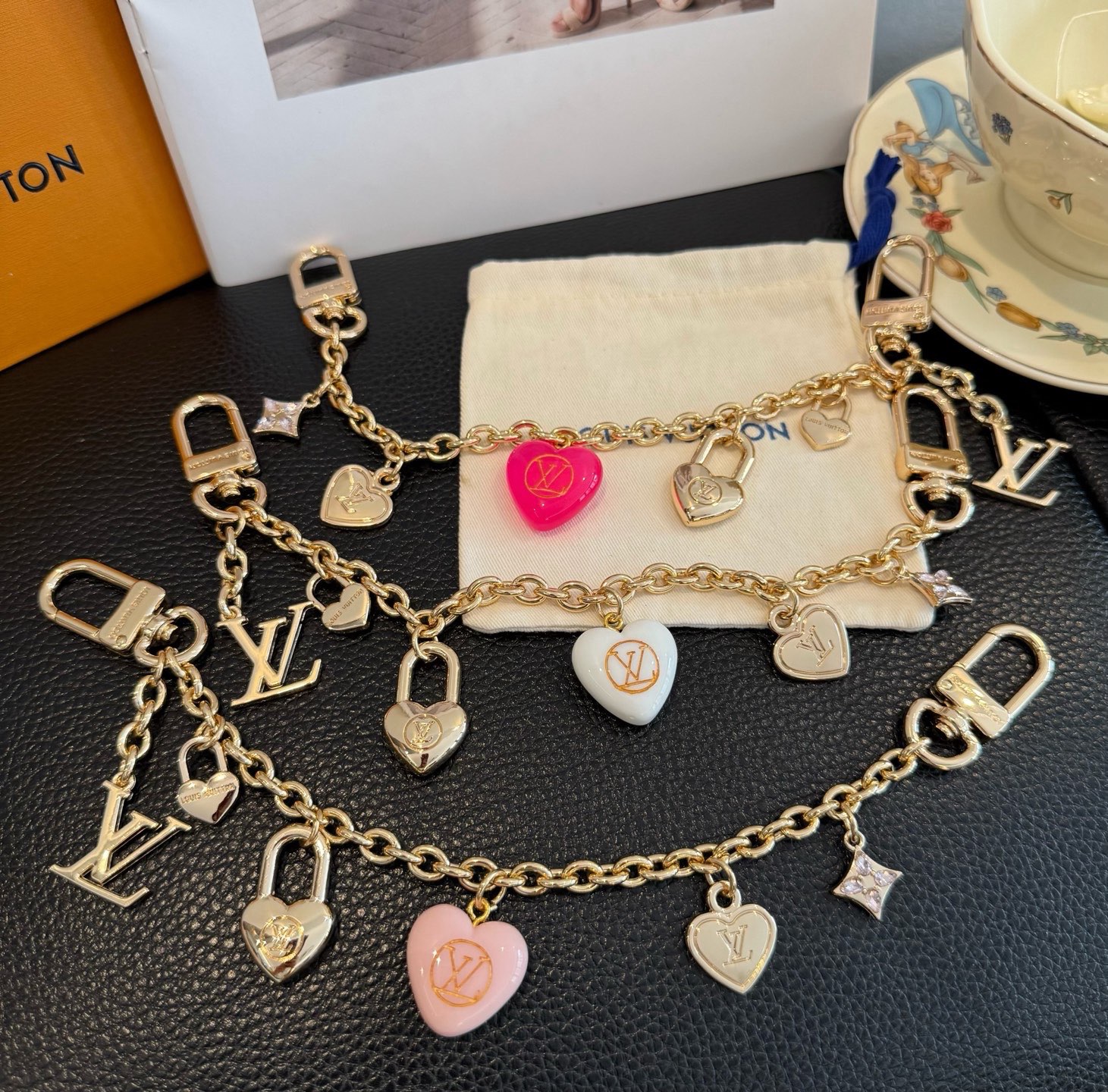 Louis Vuitton LV  Multi-Chain Heart Padlock Four-Point Star Keychain & Bag Charm - KAIROO