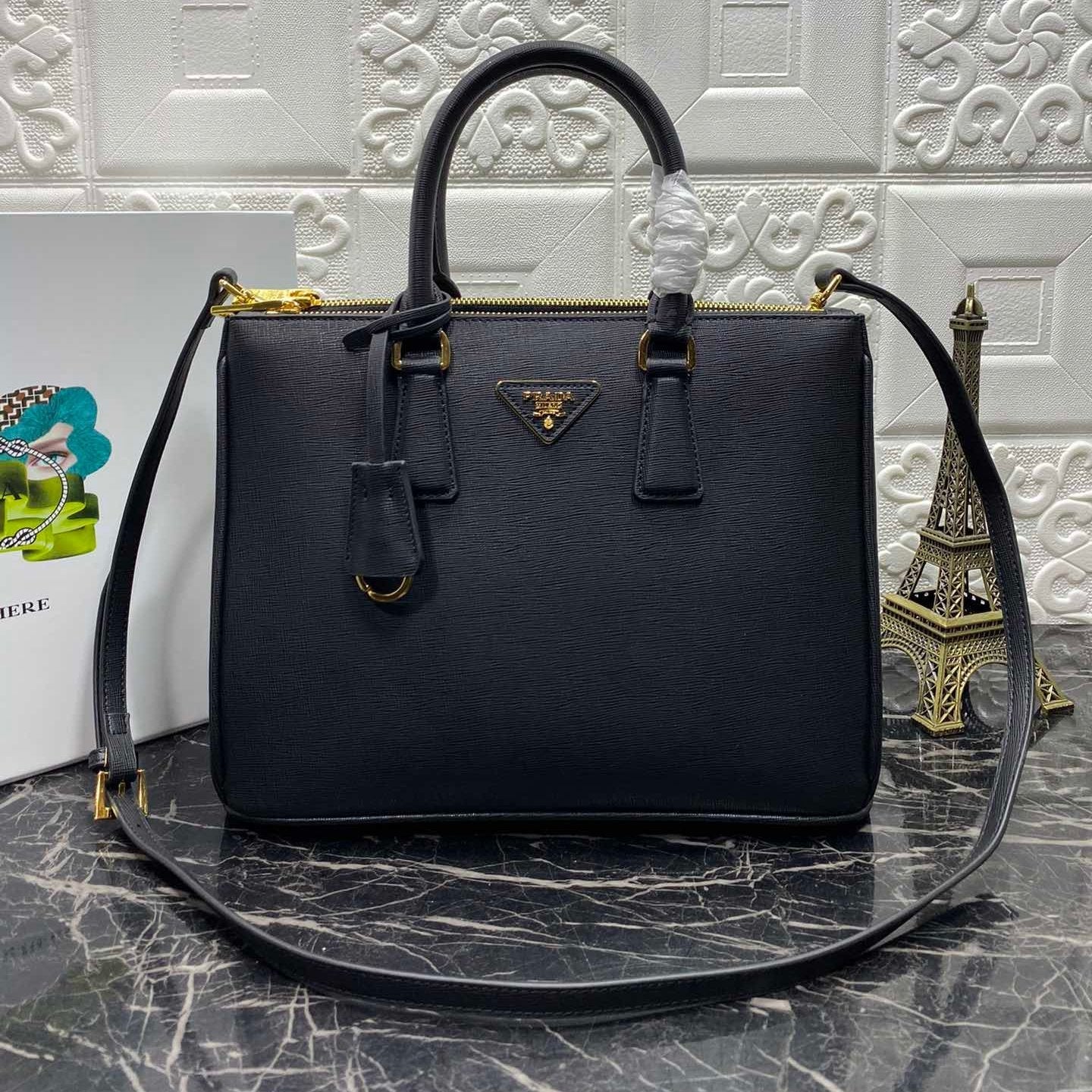 Prada GALLERIA 32 BAG IN BLACK SAFFIANO LEATHER