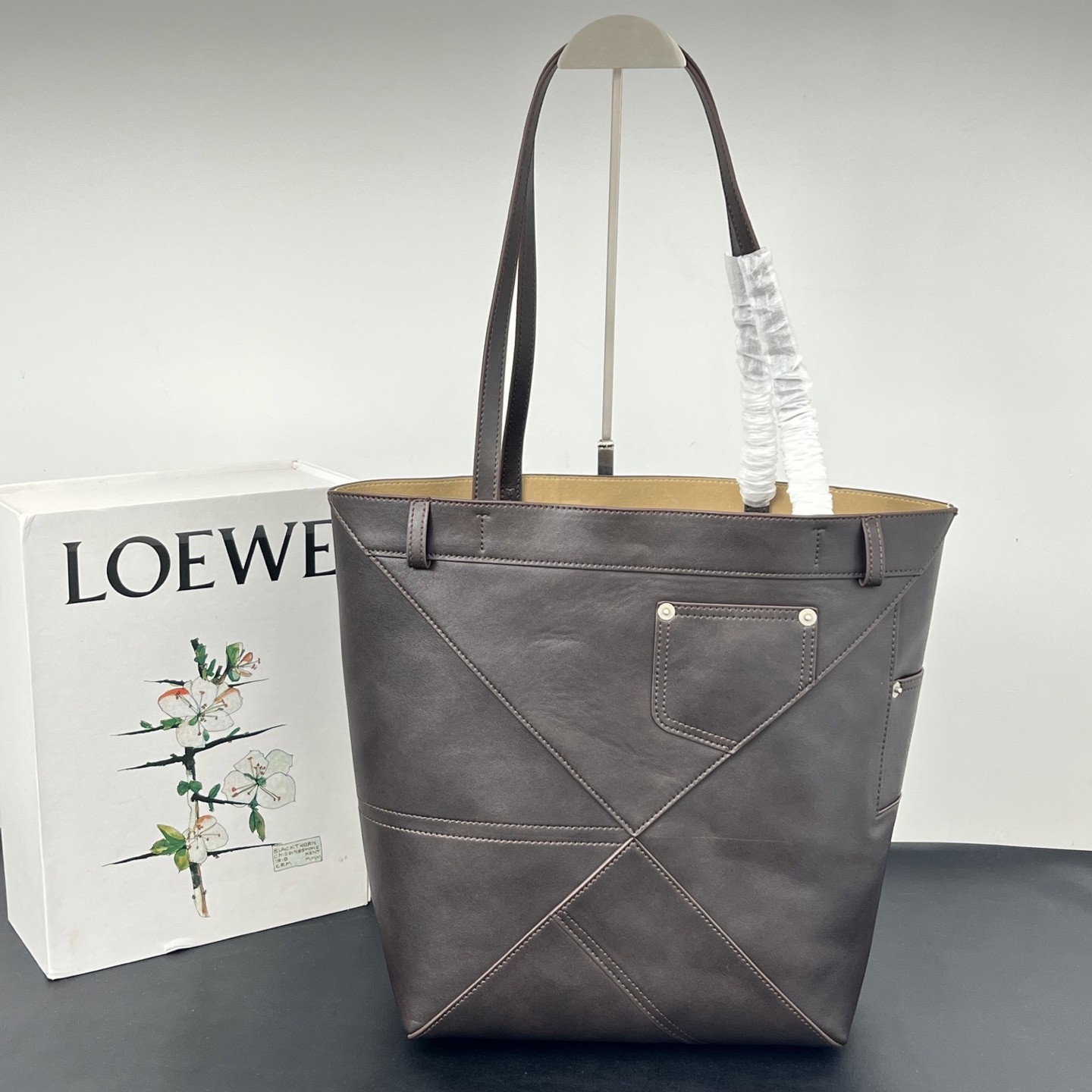 Loewe Chocolate Leather Pants-style Trompe L'oeil Foldable Long Handle Tote - KAIROO