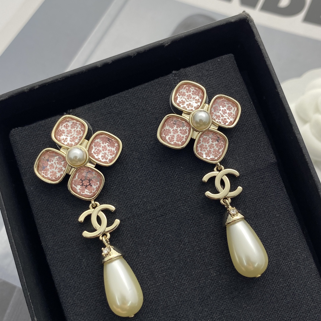 Chanel Fashion Earrings
