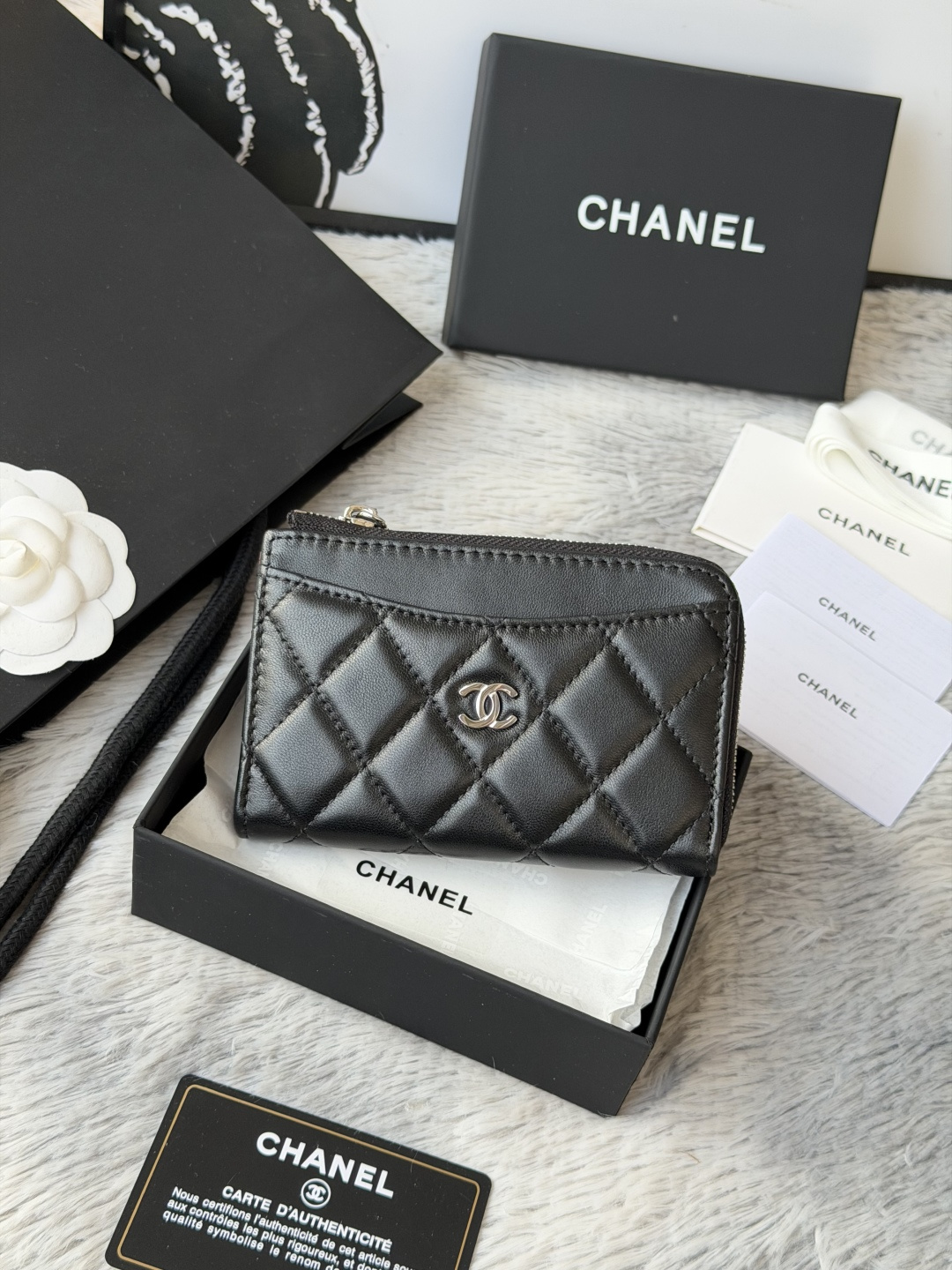 Chanel Small zipped Wallet in Black Lambskin