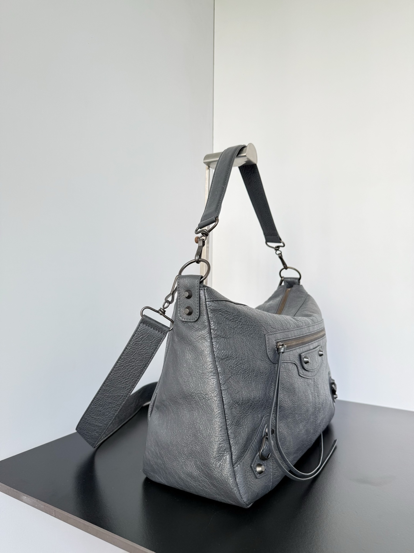 𝐁alenciaga Le City Moto Medium Bag in Grey Lambskin